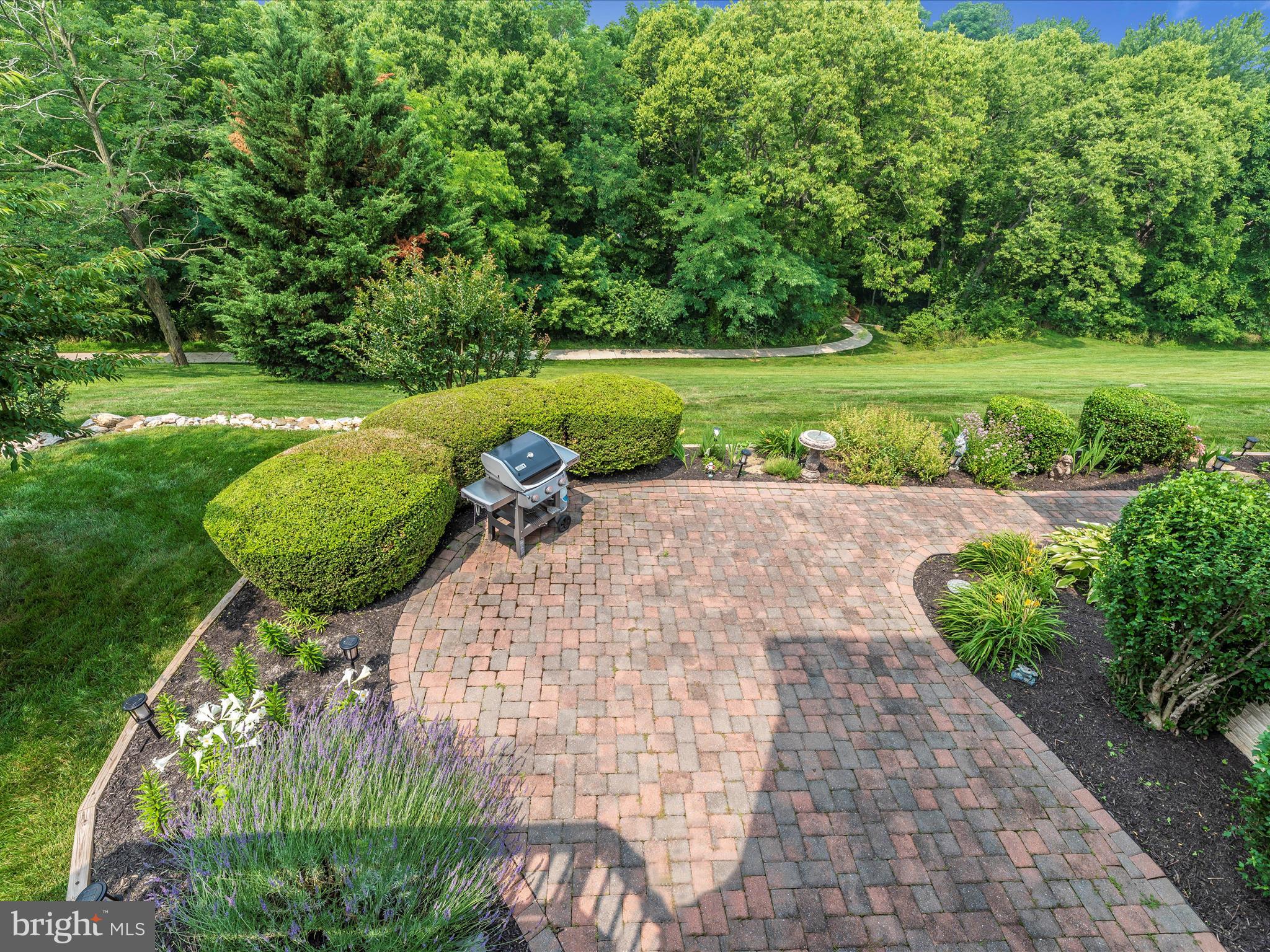 NORTH POINTE - Residential