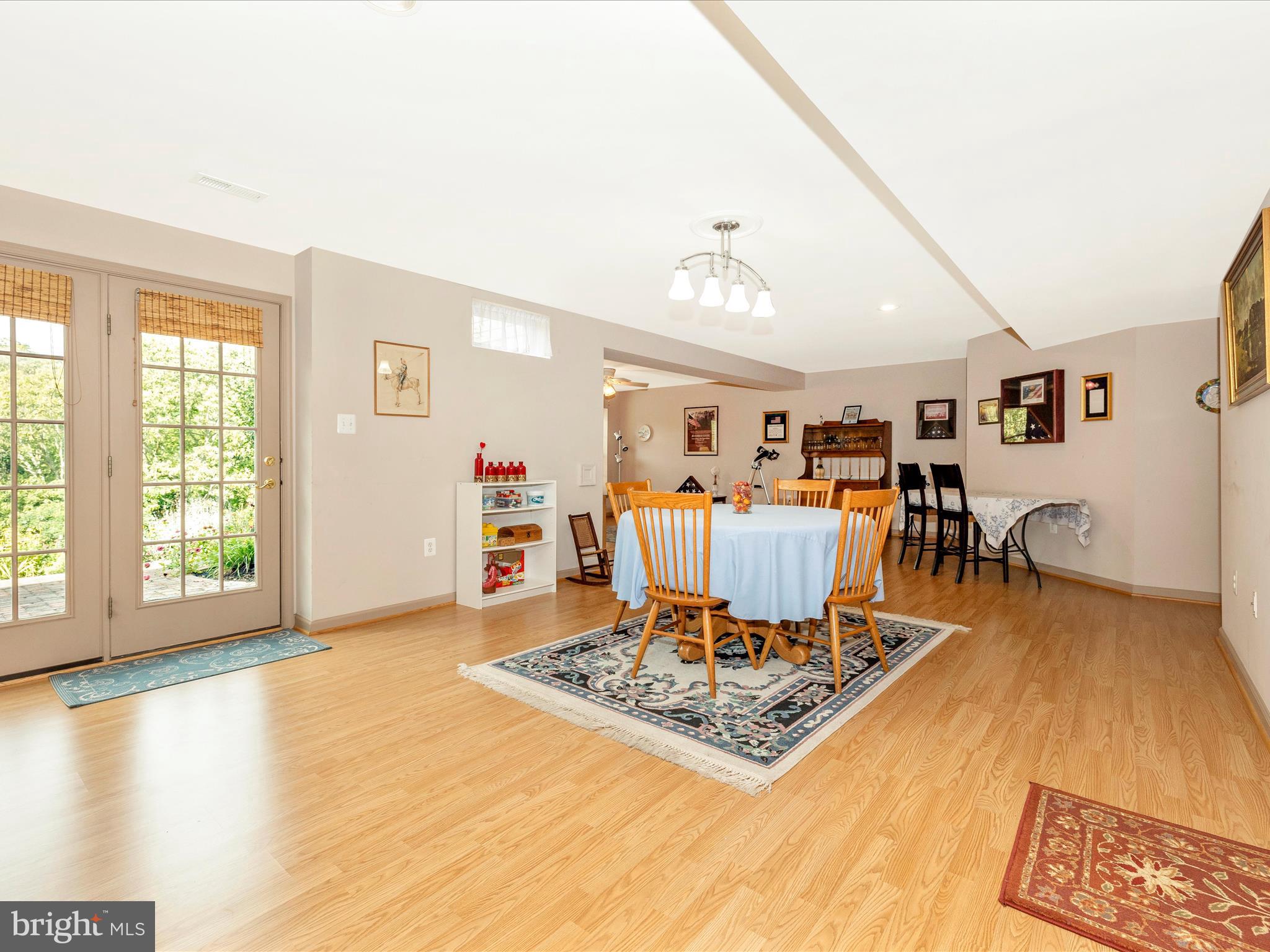 NORTH POINTE - Residential