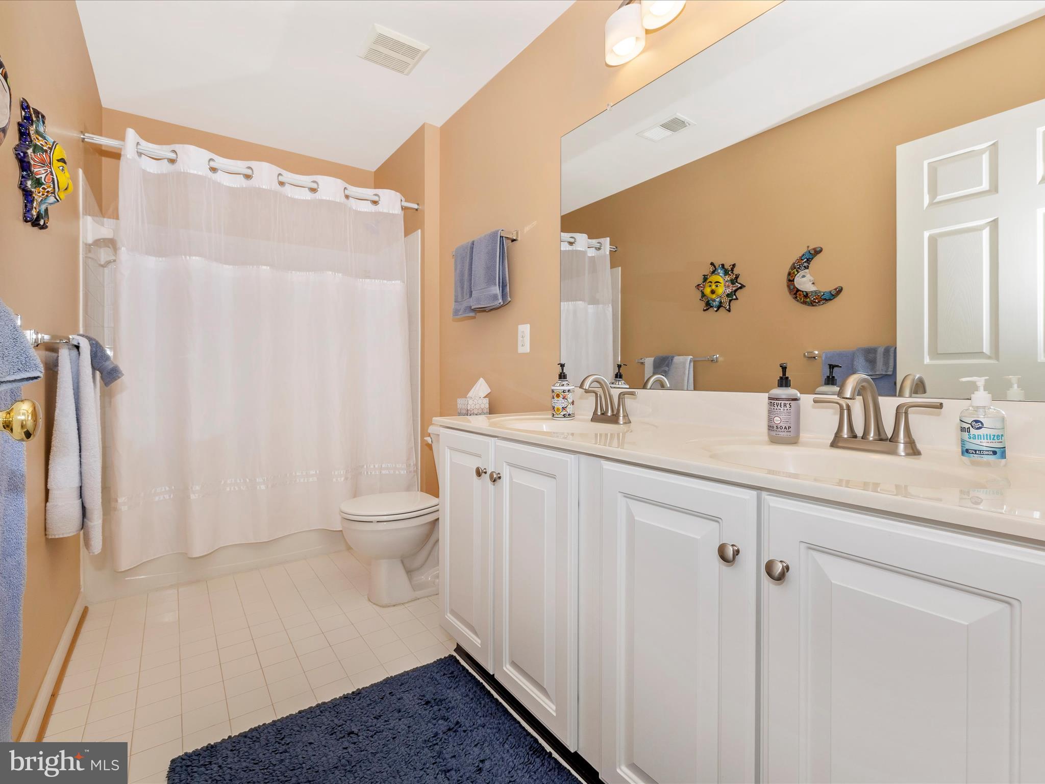 NORTH POINTE - Residential