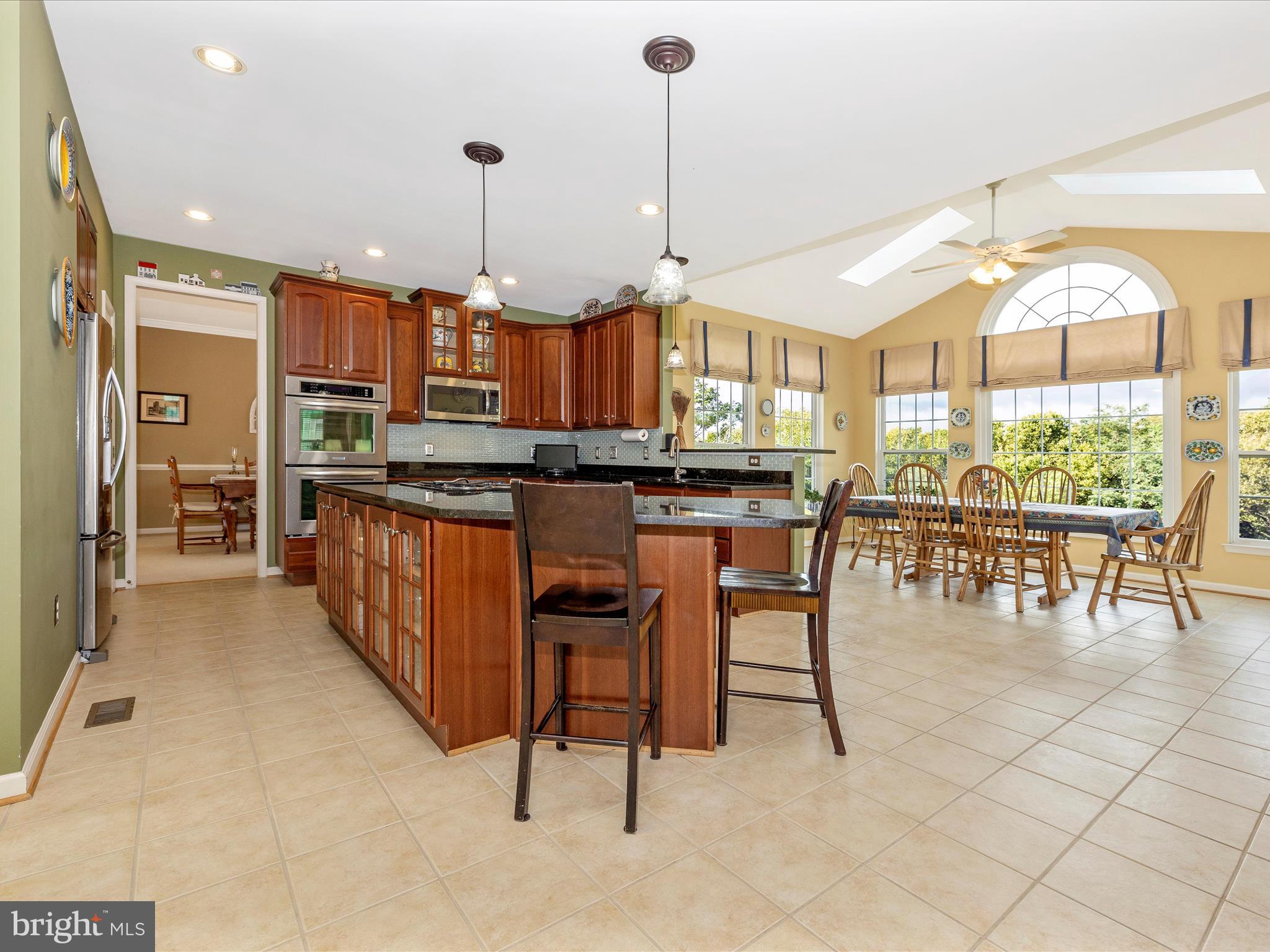 NORTH POINTE - Residential