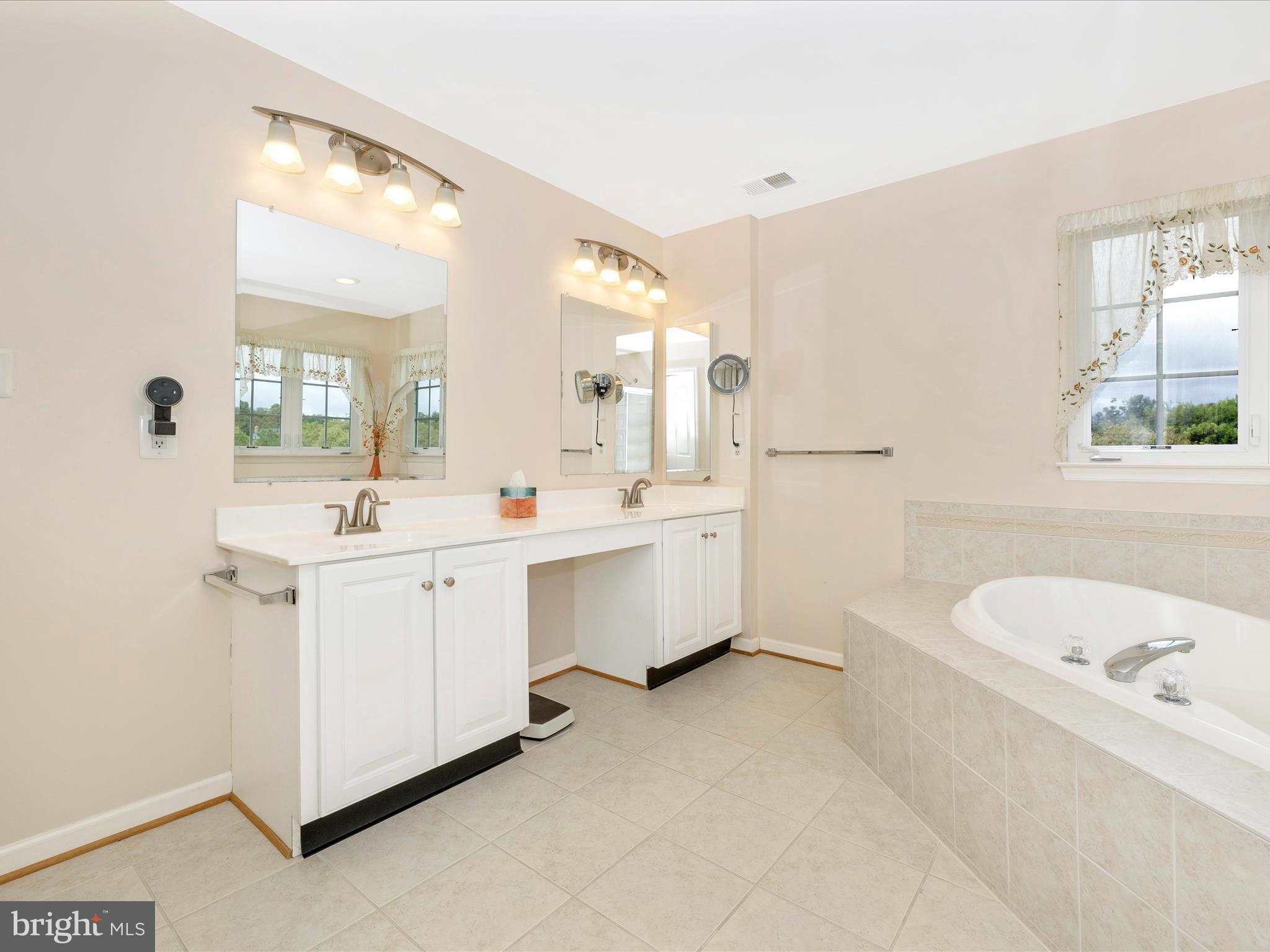 NORTH POINTE - Residential