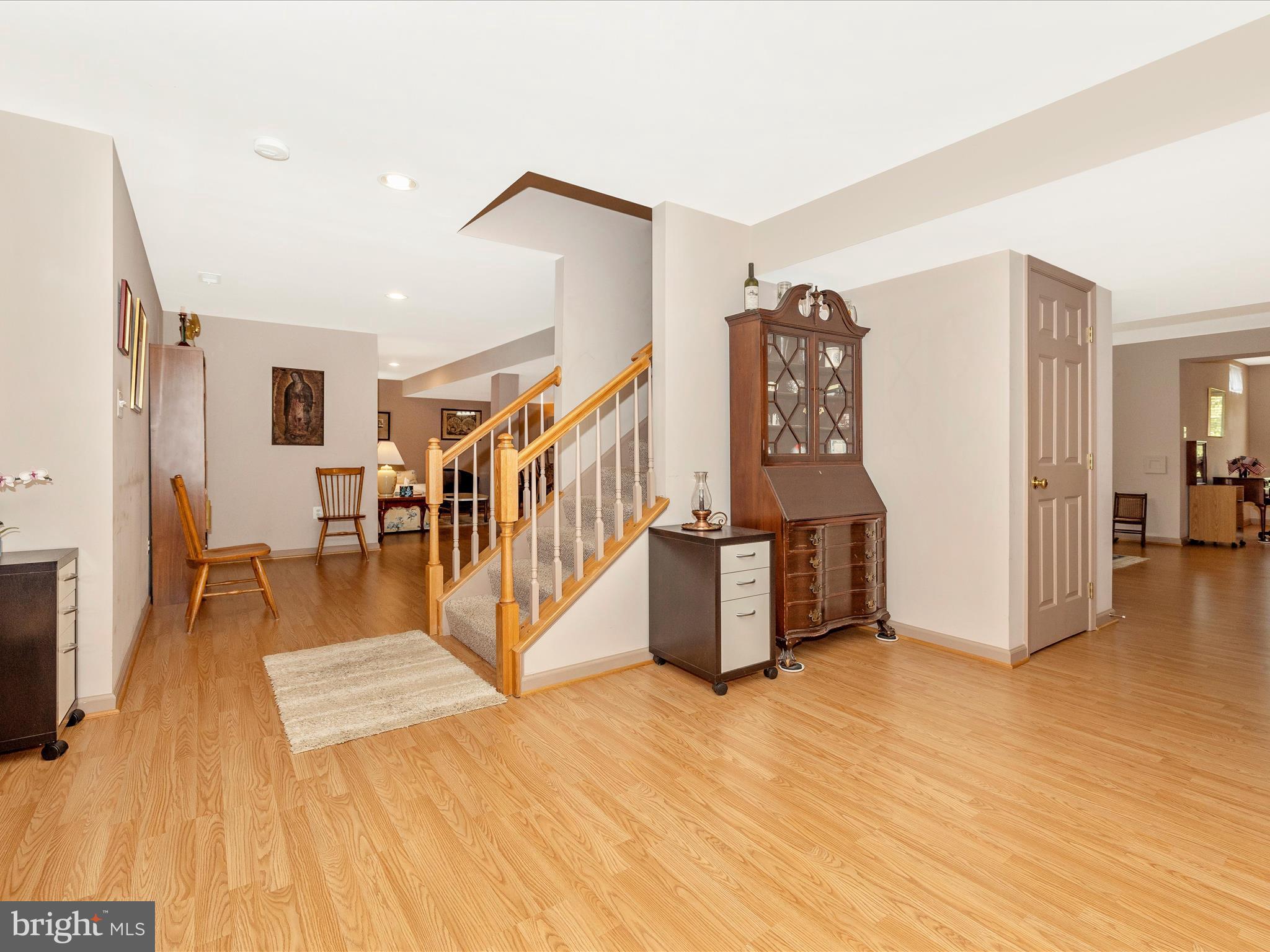 NORTH POINTE - Residential