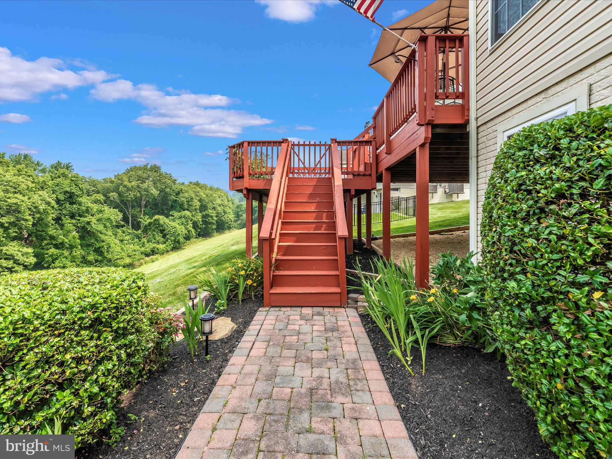 NORTH POINTE - Residential