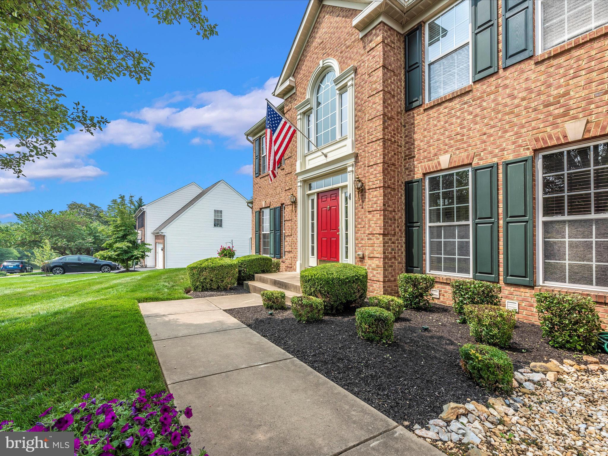 NORTH POINTE - Residential