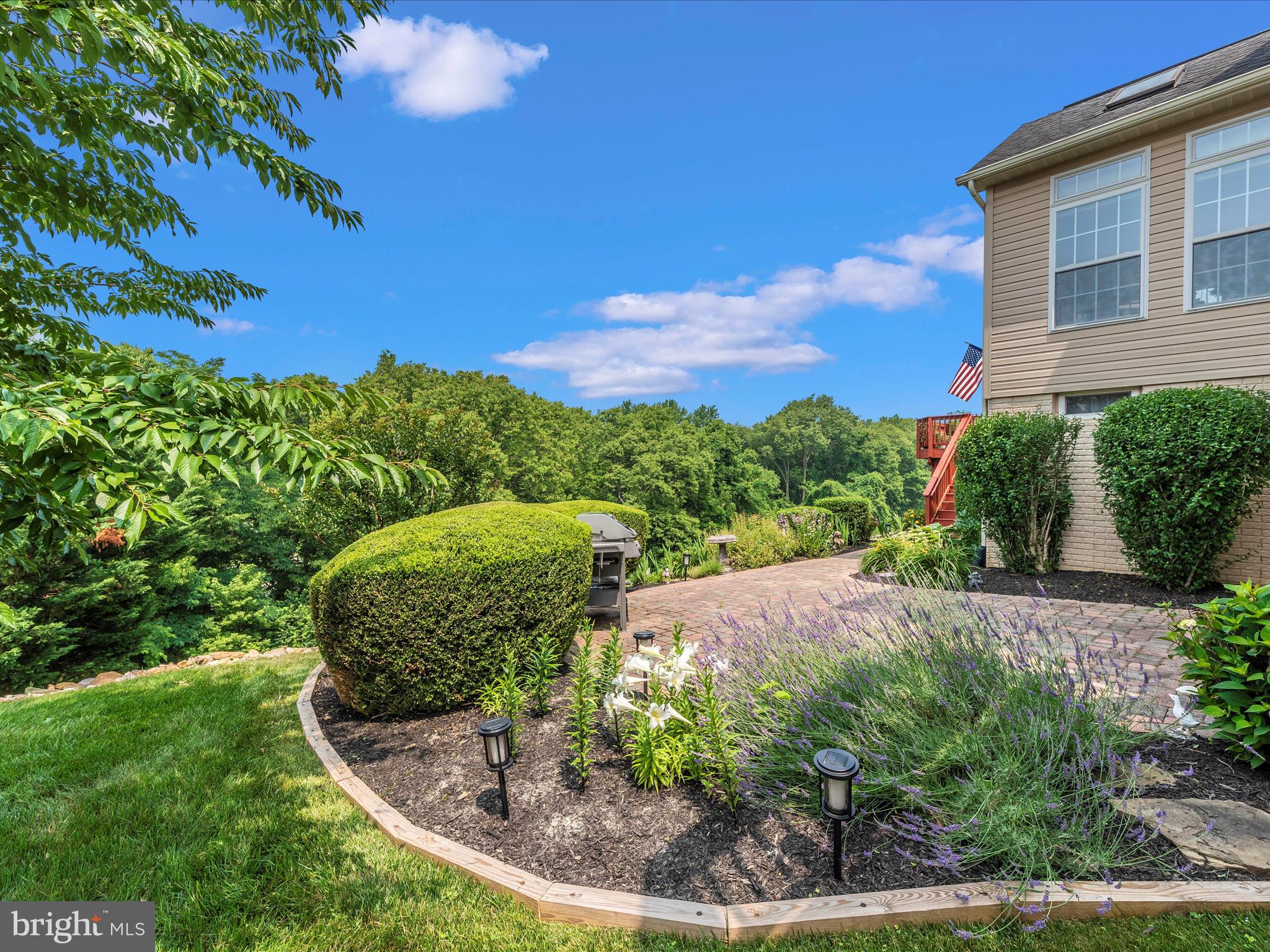 NORTH POINTE - Residential