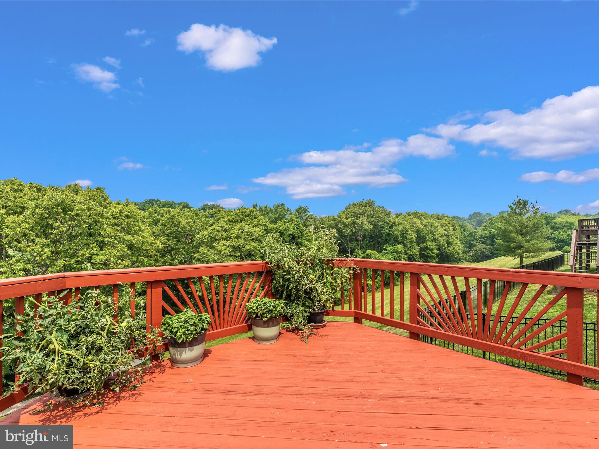 NORTH POINTE - Residential