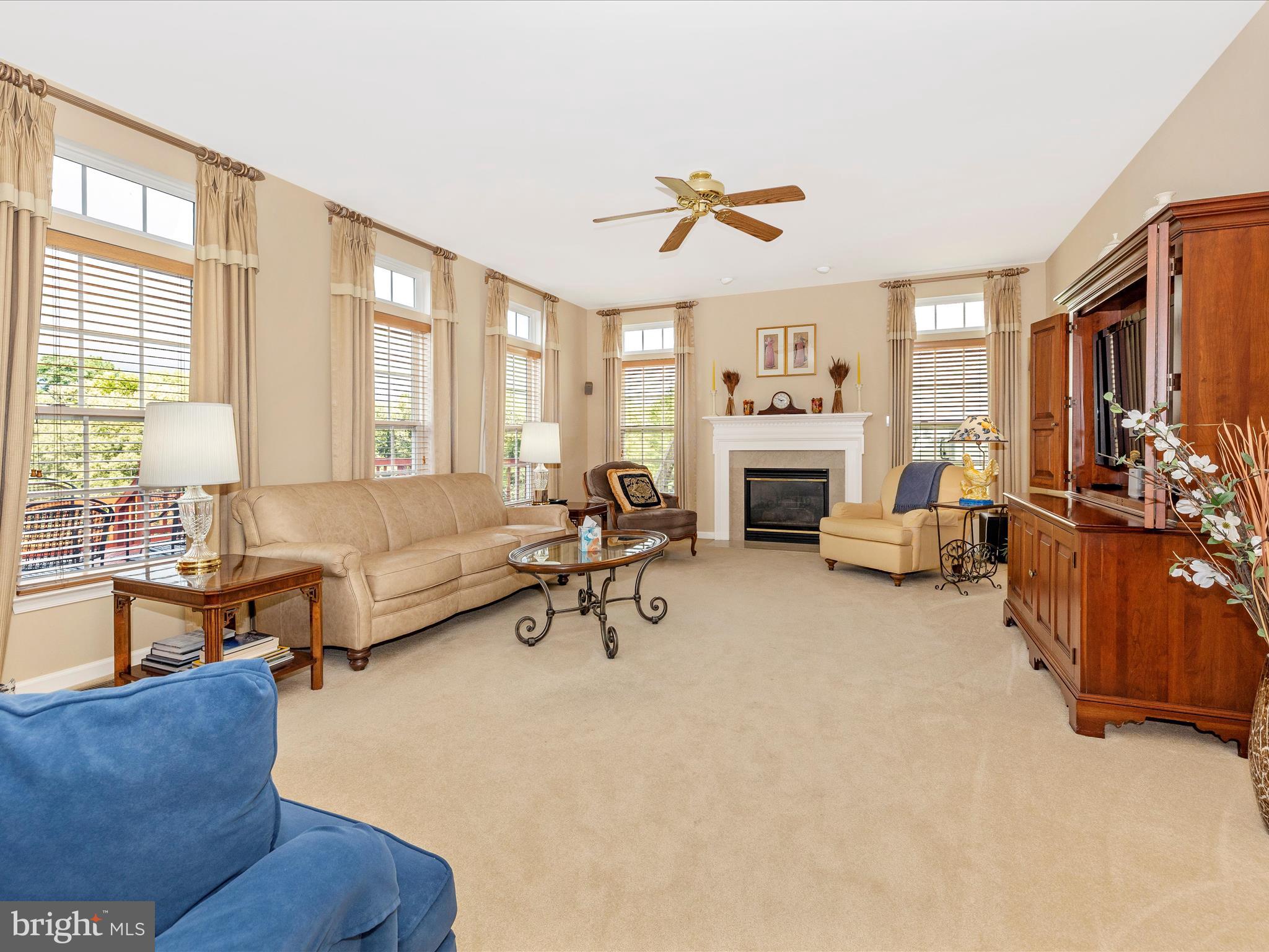 NORTH POINTE - Residential