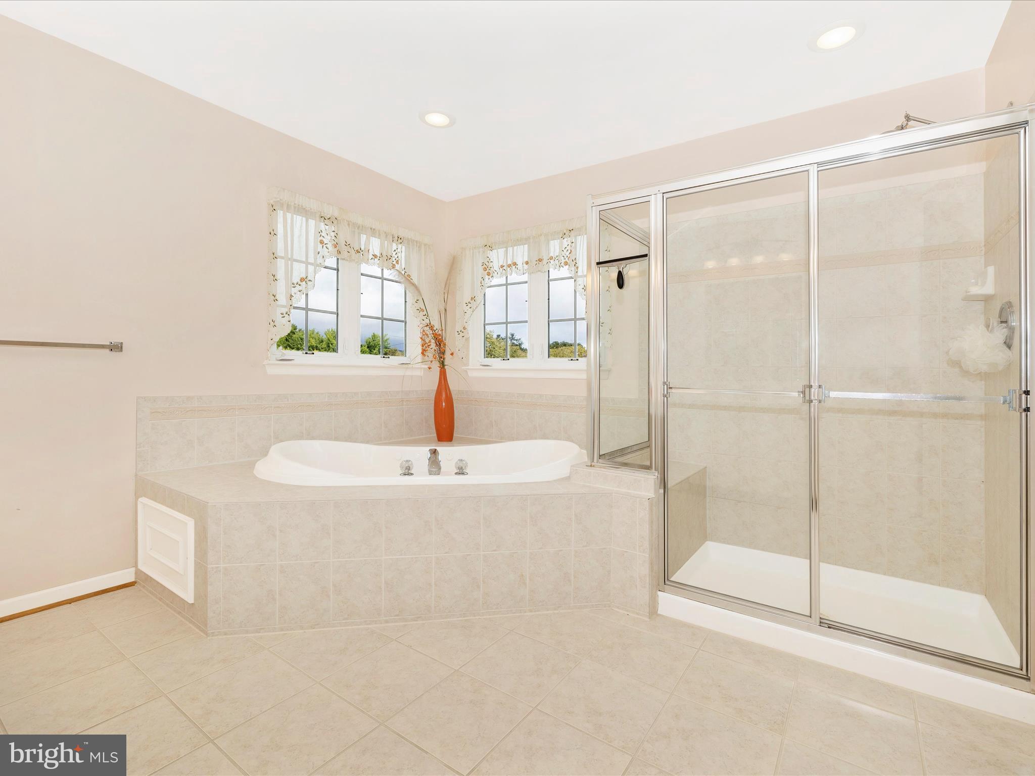 NORTH POINTE - Residential