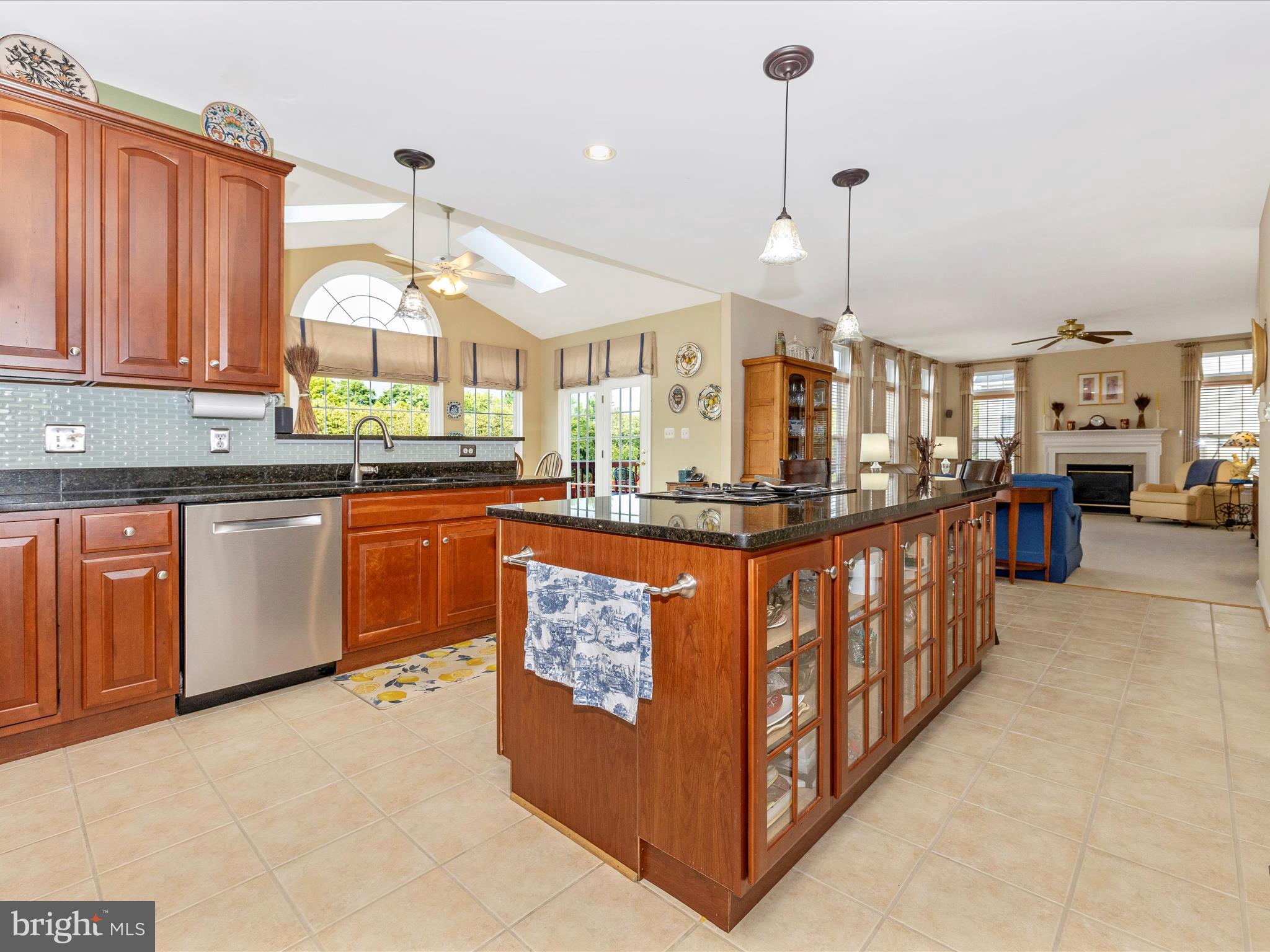 NORTH POINTE - Residential