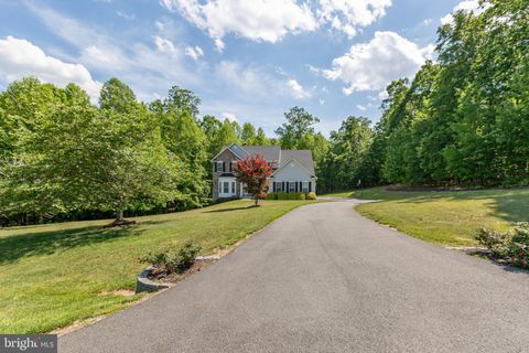 Homes For Sale - 425 Gentle Breeze Circle<br/> FREDERICKSBURG, VA 22406