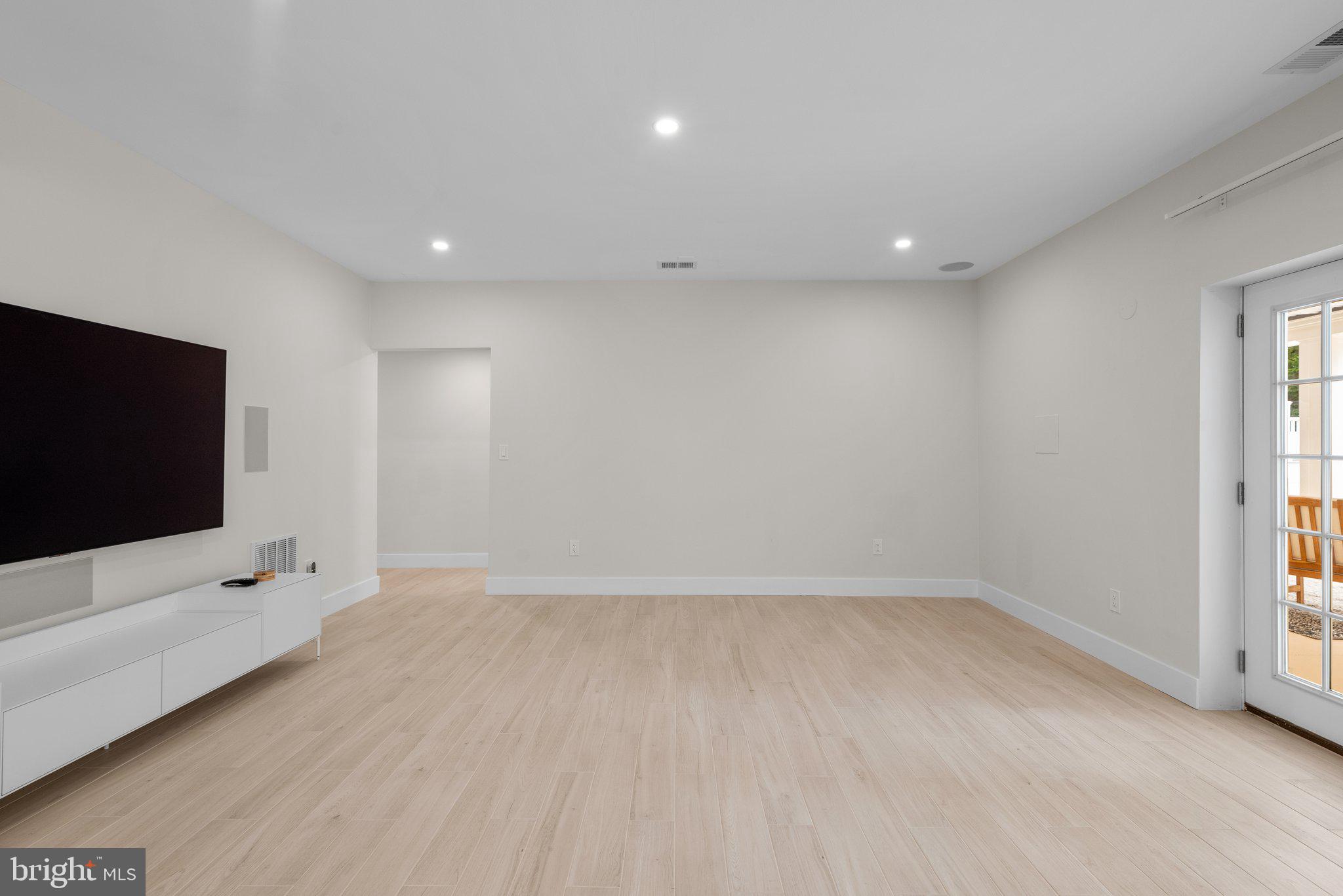 ROCKY BROOK PARK - Residential