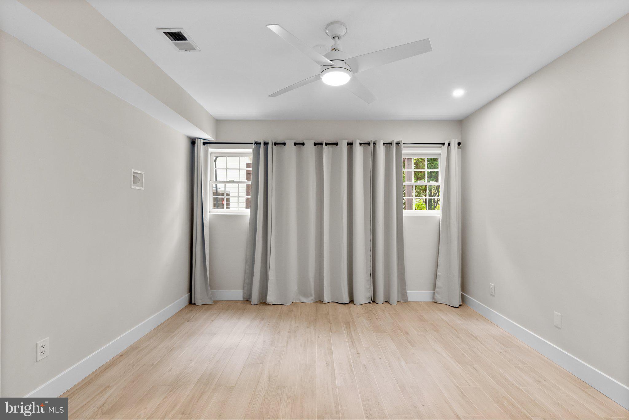 ROCKY BROOK PARK - Residential