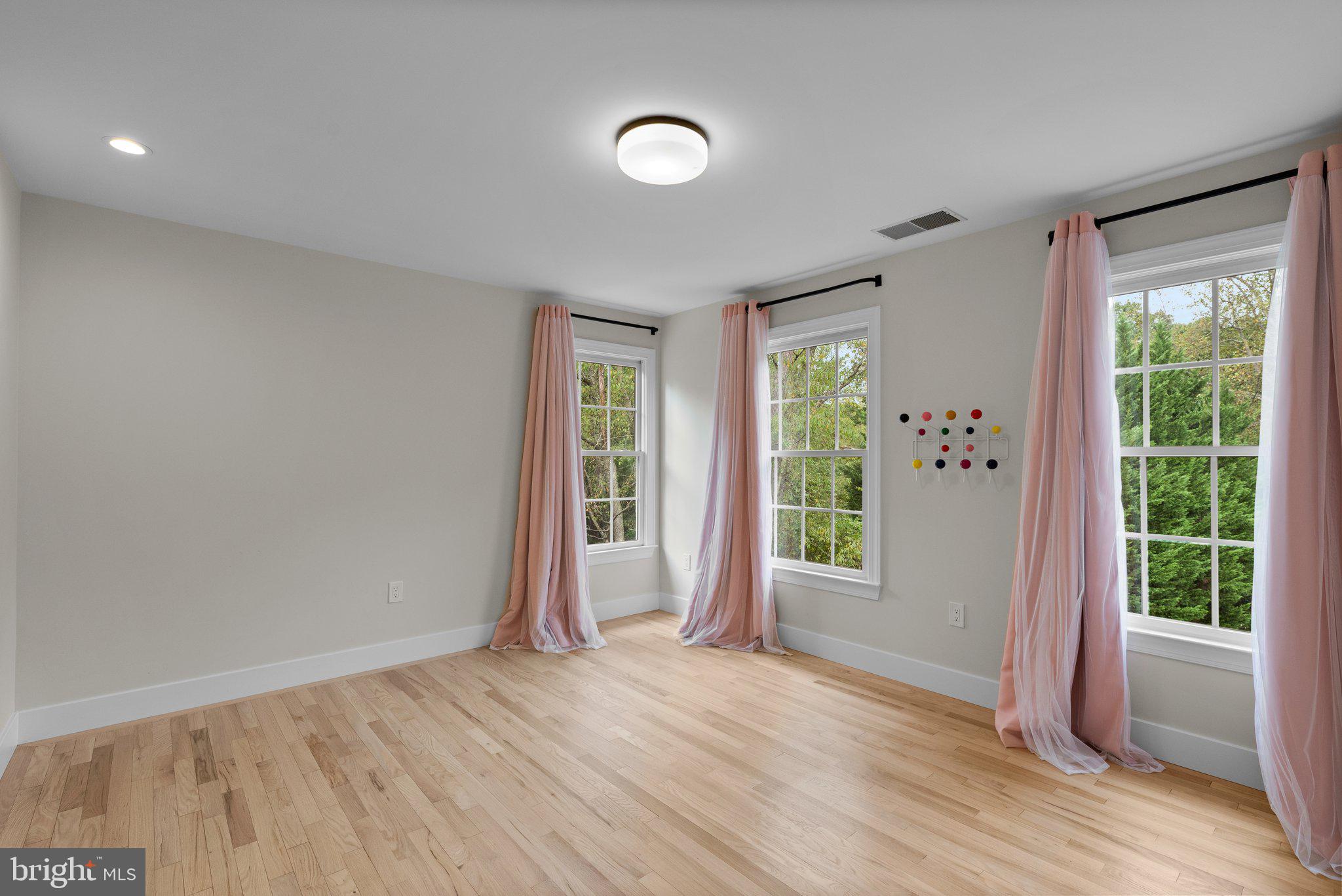 ROCKY BROOK PARK - Residential