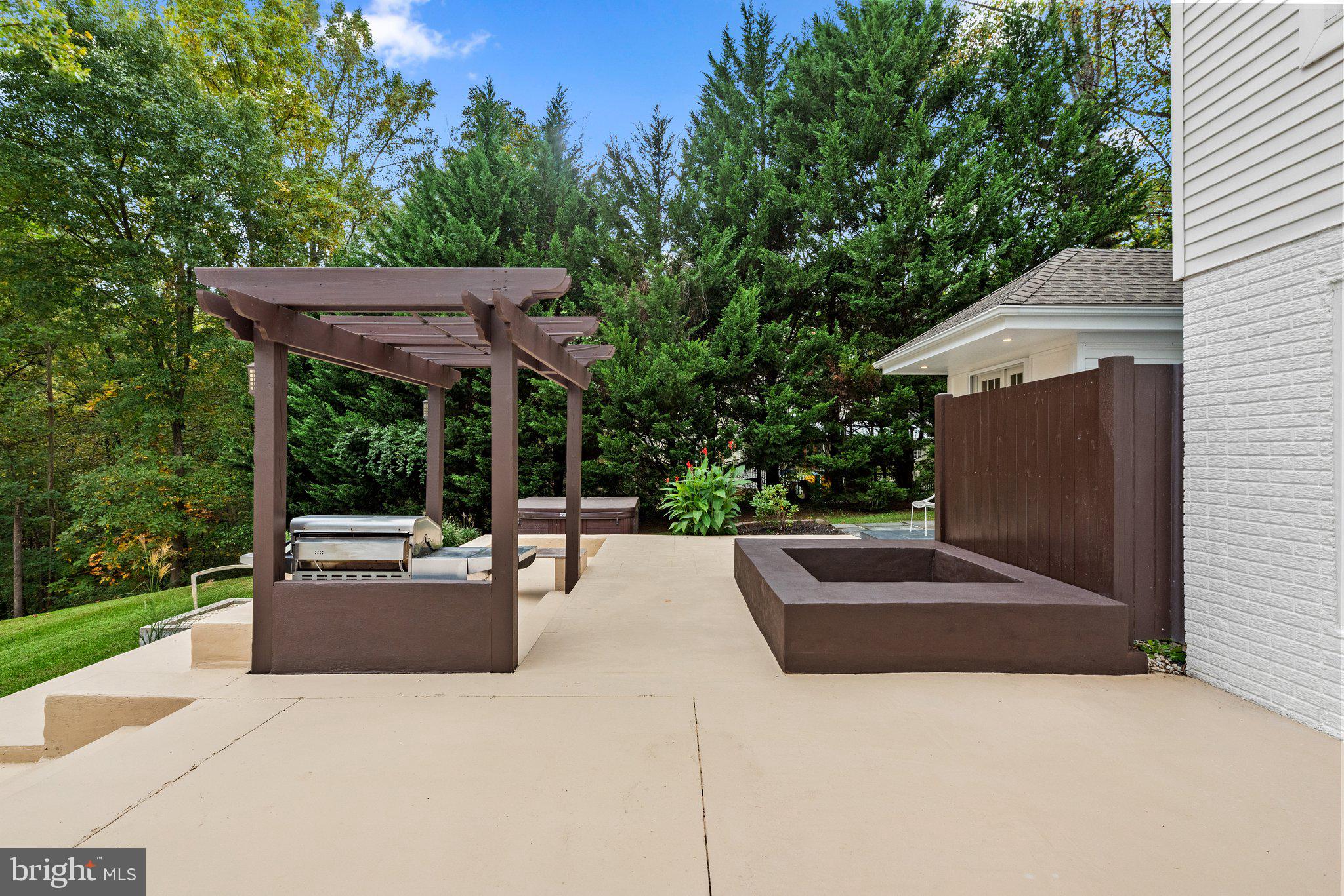 ROCKY BROOK PARK - Residential