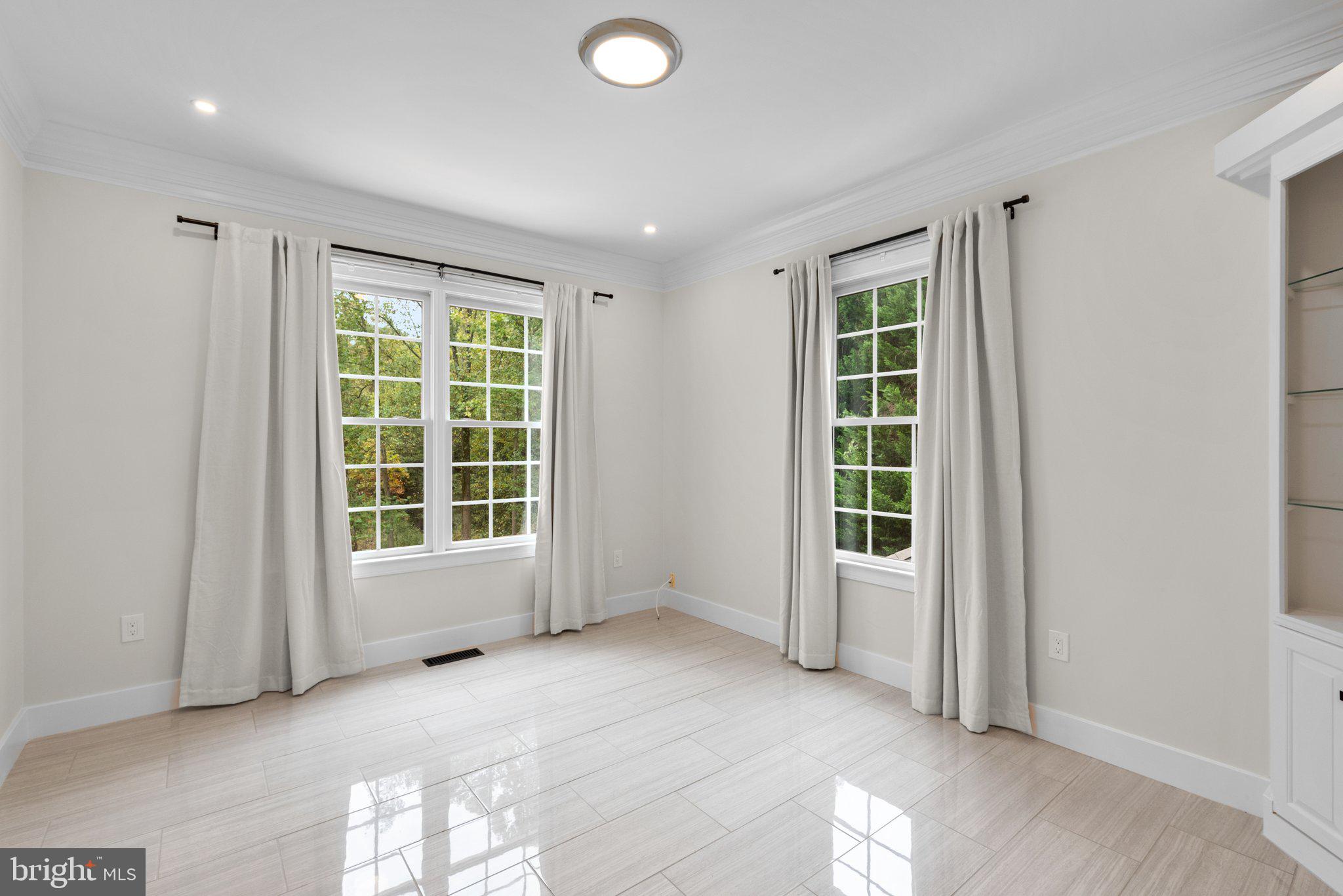 ROCKY BROOK PARK - Residential