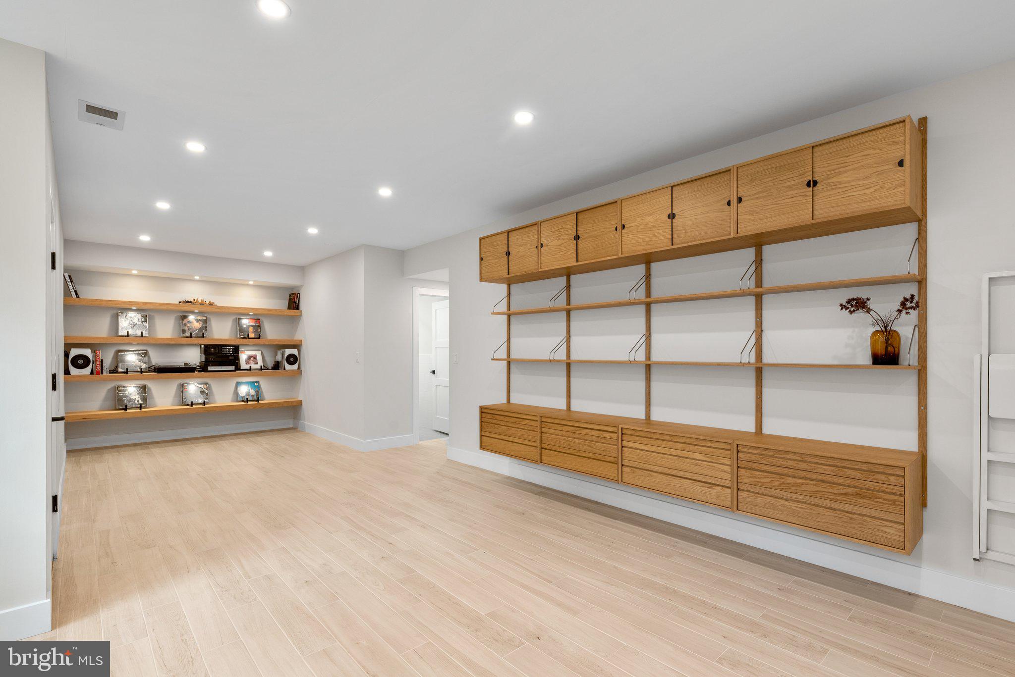 ROCKY BROOK PARK - Residential