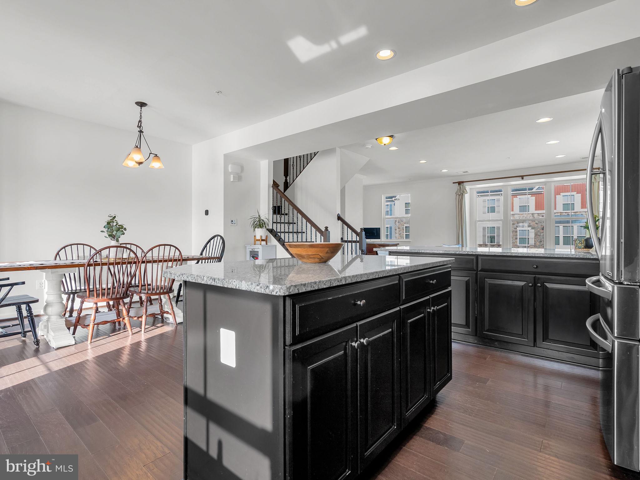 CREEKSIDE VILLAGE AT TANYARD SPRINGS - Residential