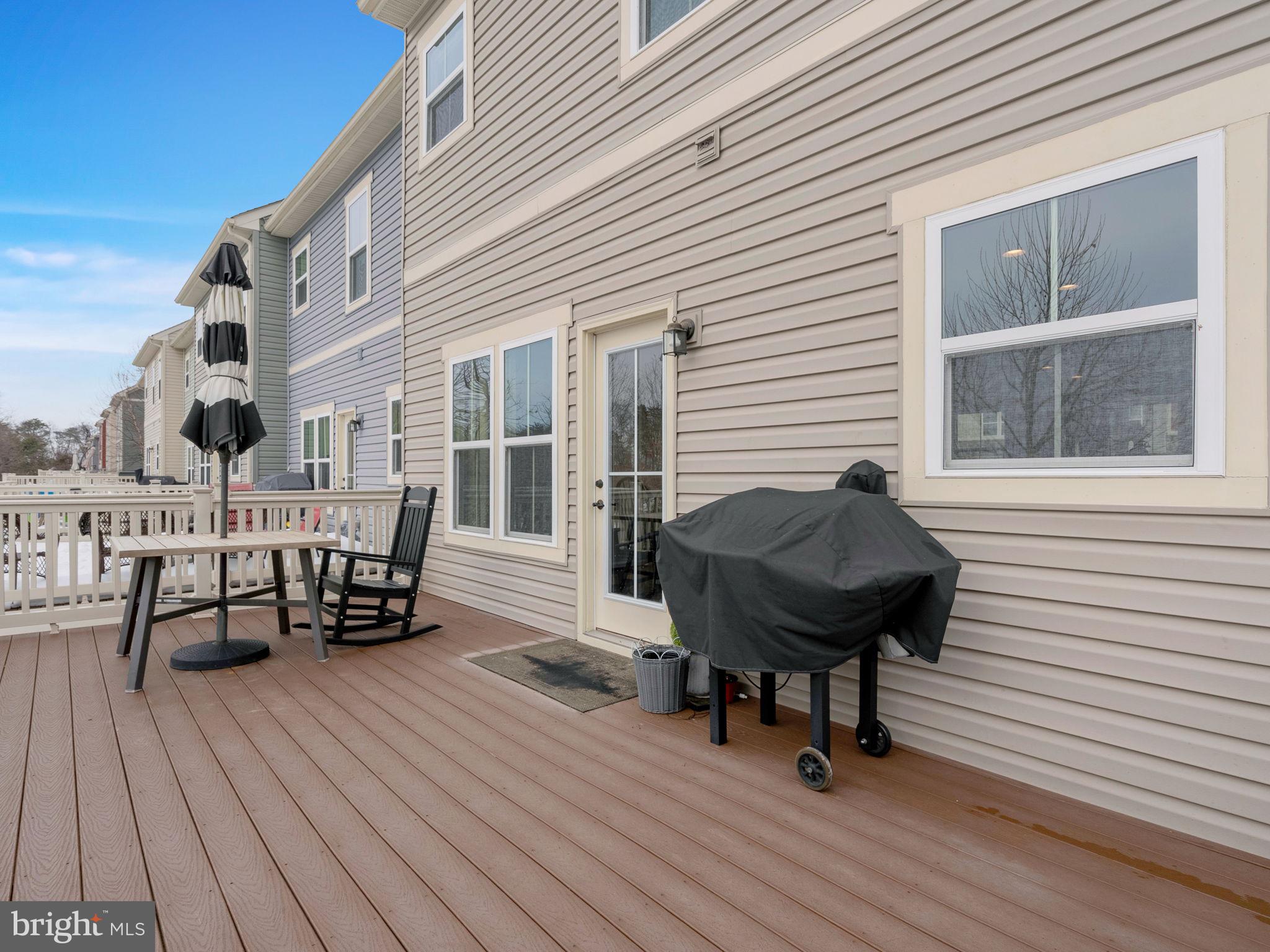 CREEKSIDE VILLAGE AT TANYARD SPRINGS - Residential