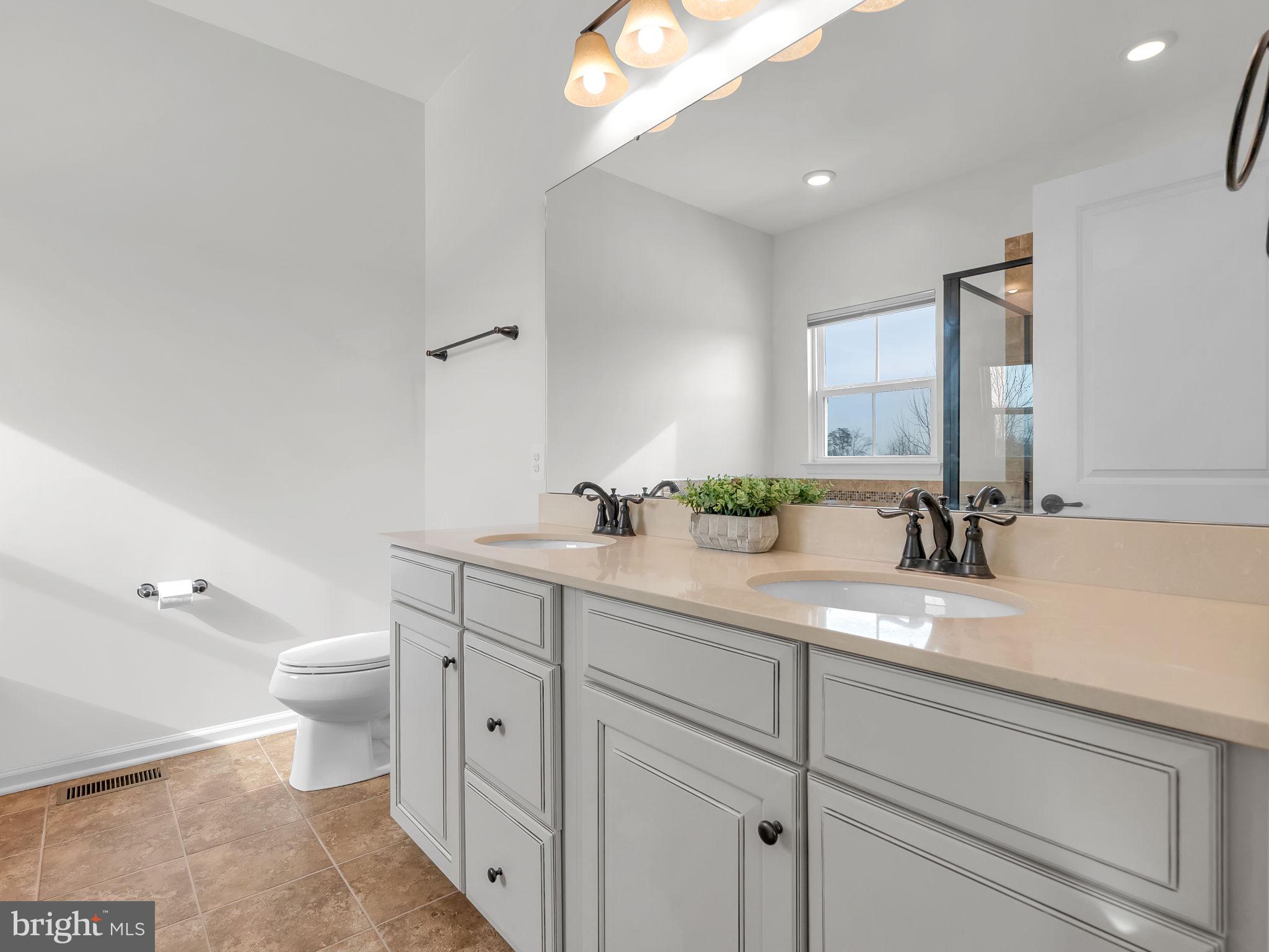 CREEKSIDE VILLAGE AT TANYARD SPRINGS - Residential