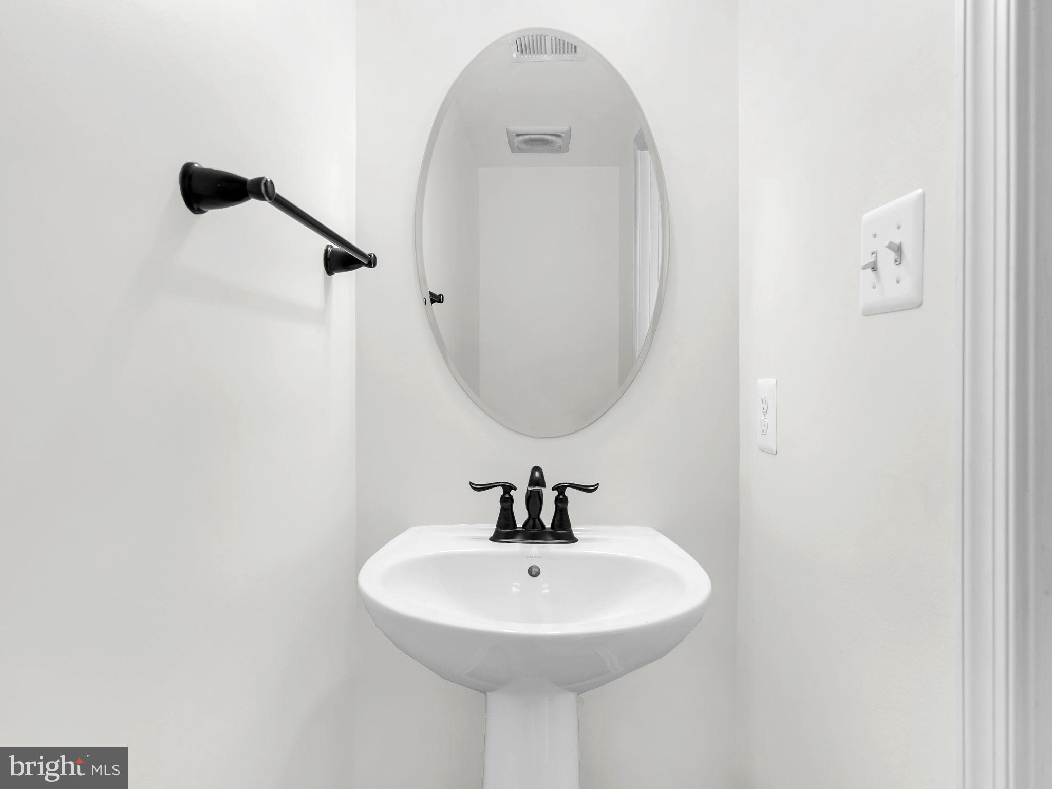 CREEKSIDE VILLAGE AT TANYARD SPRINGS - Residential