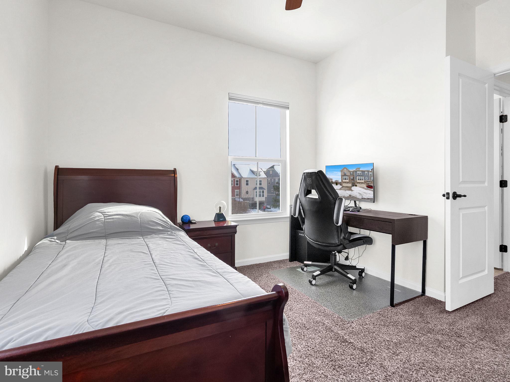 CREEKSIDE VILLAGE AT TANYARD SPRINGS - Residential