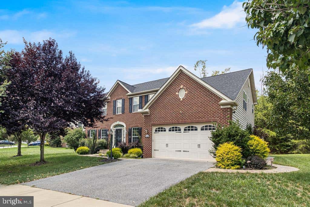 Photo of 10660 Long Leaf Lane, WALDORF, MD 20603 (MLS # MDCH2055804)