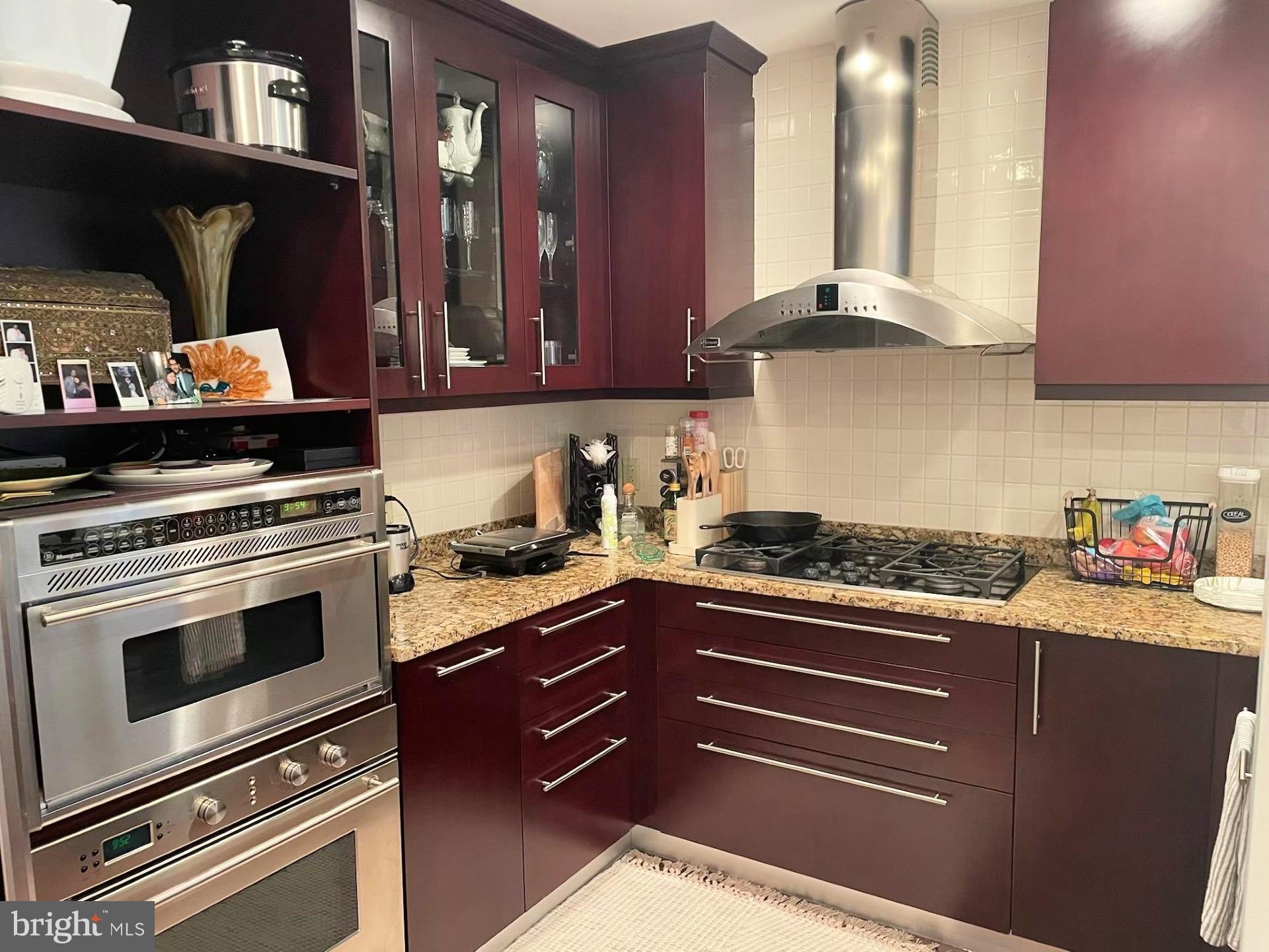 190 PRESIDENTIAL BOULEVARD PH6