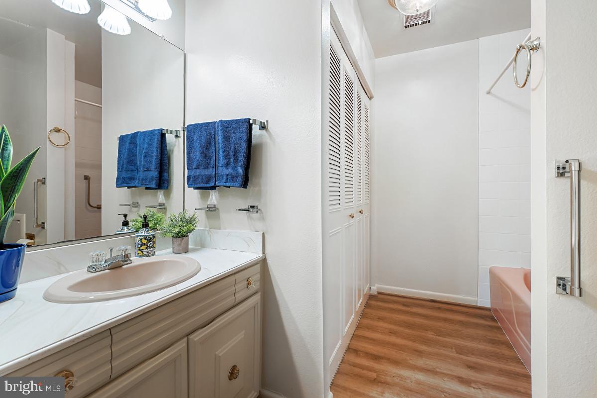 MONTGOMERY MUTUAL COOP - Residential