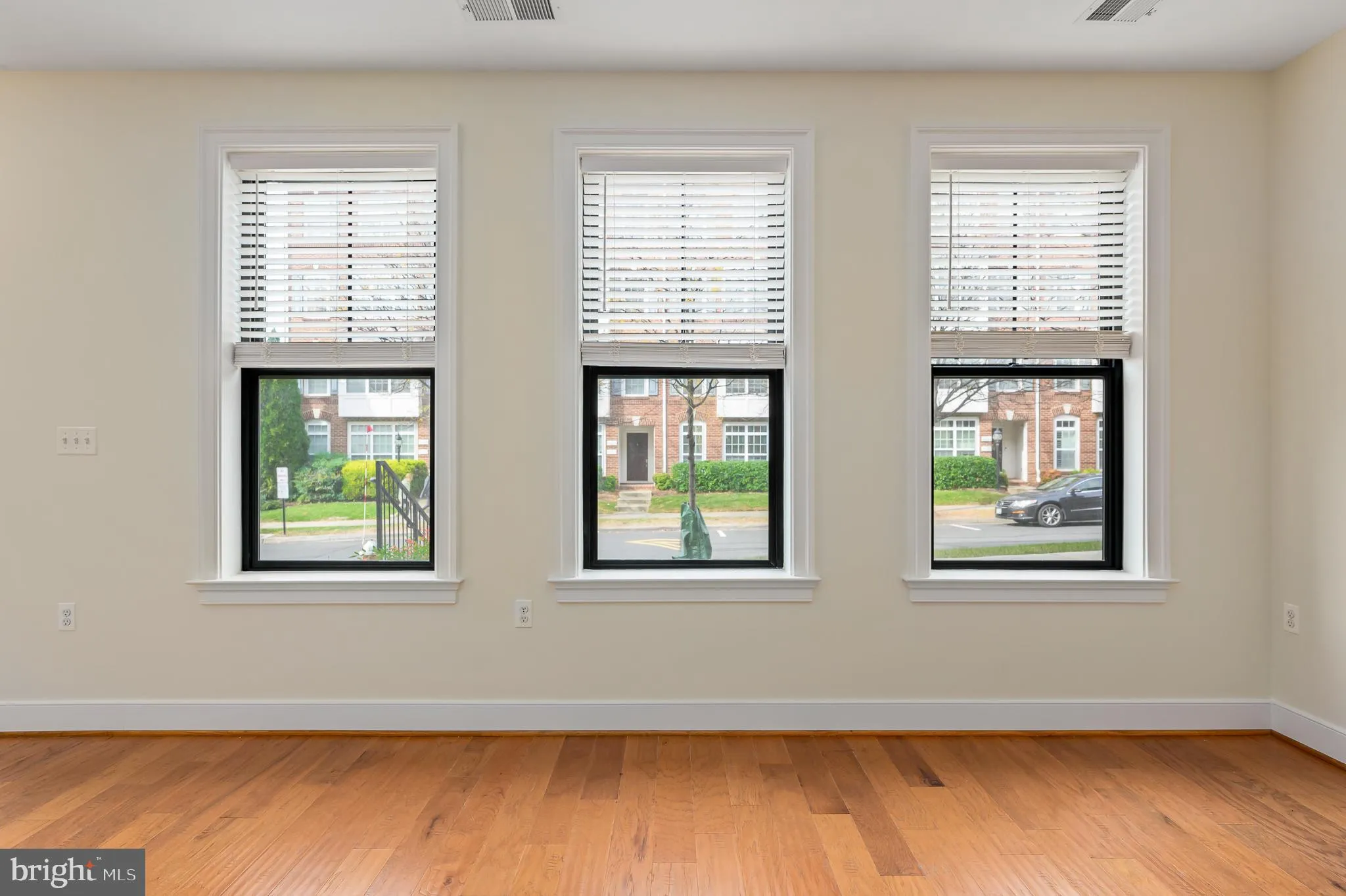 Leesburg, Virginia 20176, United States, 3 Bedrooms Bedrooms, ,3 BathroomsBathrooms,Residential,Active,87965