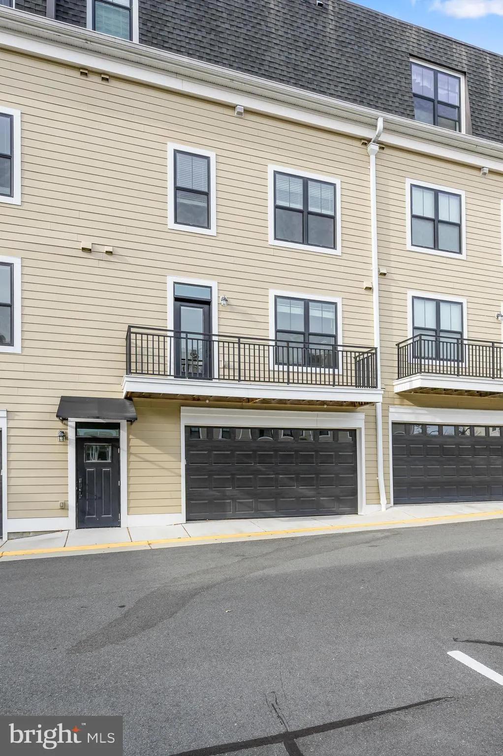 Leesburg, Virginia 20176, United States, 3 Bedrooms Bedrooms, ,3 BathroomsBathrooms,Residential,Active,87965