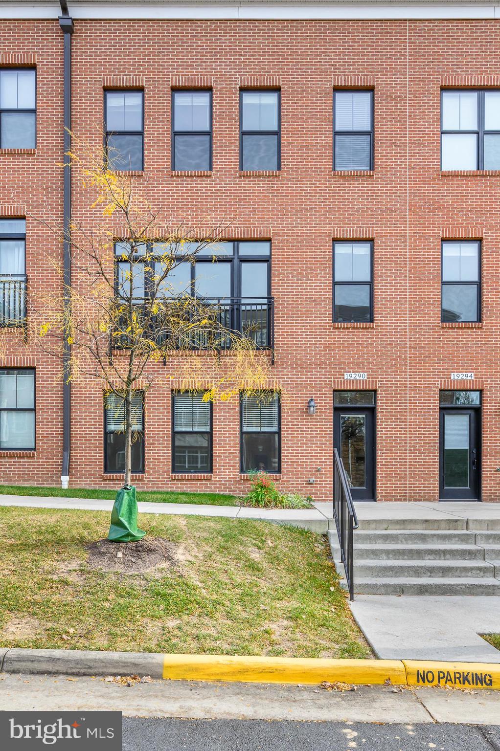 LANSDOWNE TOWN CENTER - Residential