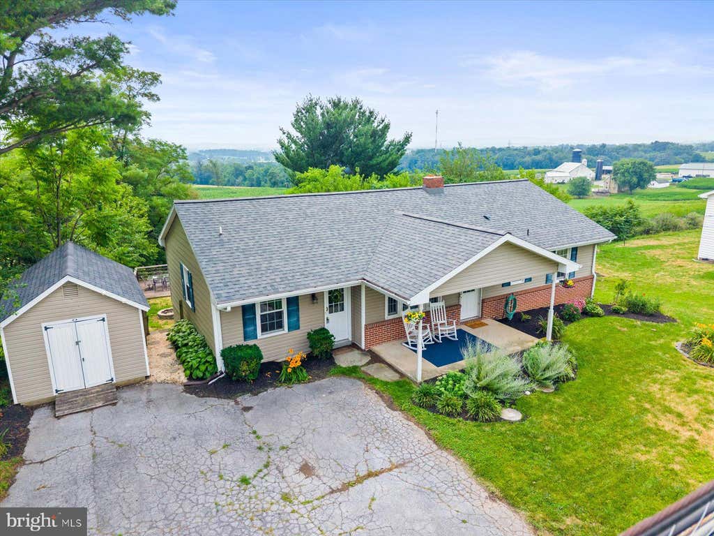 Photo of 1562 Ridge Road, ELIZABETHTOWN, PA 17022 (MLS # PALA2092084)