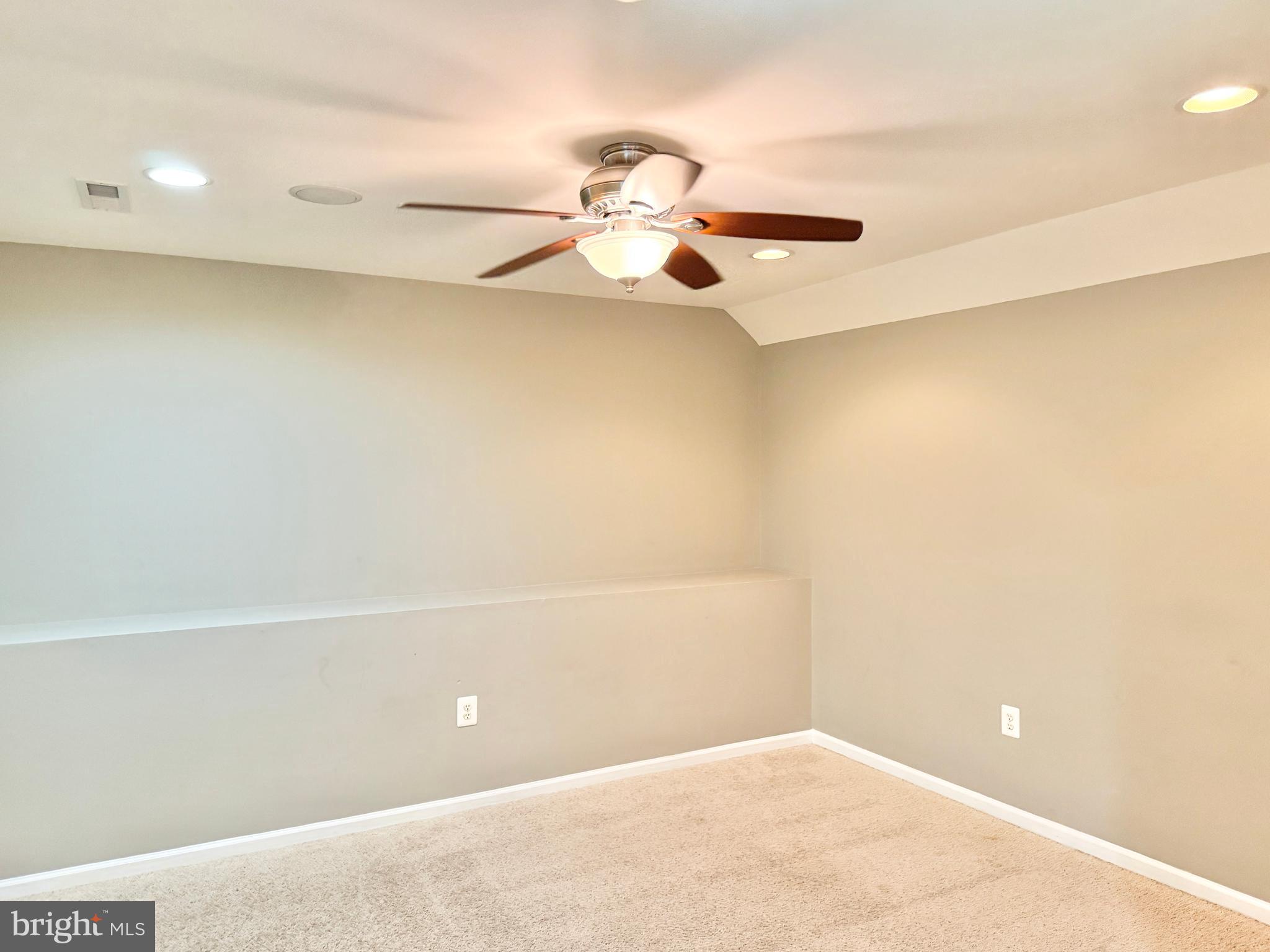 STONEWALL MANOR - Residential Lease