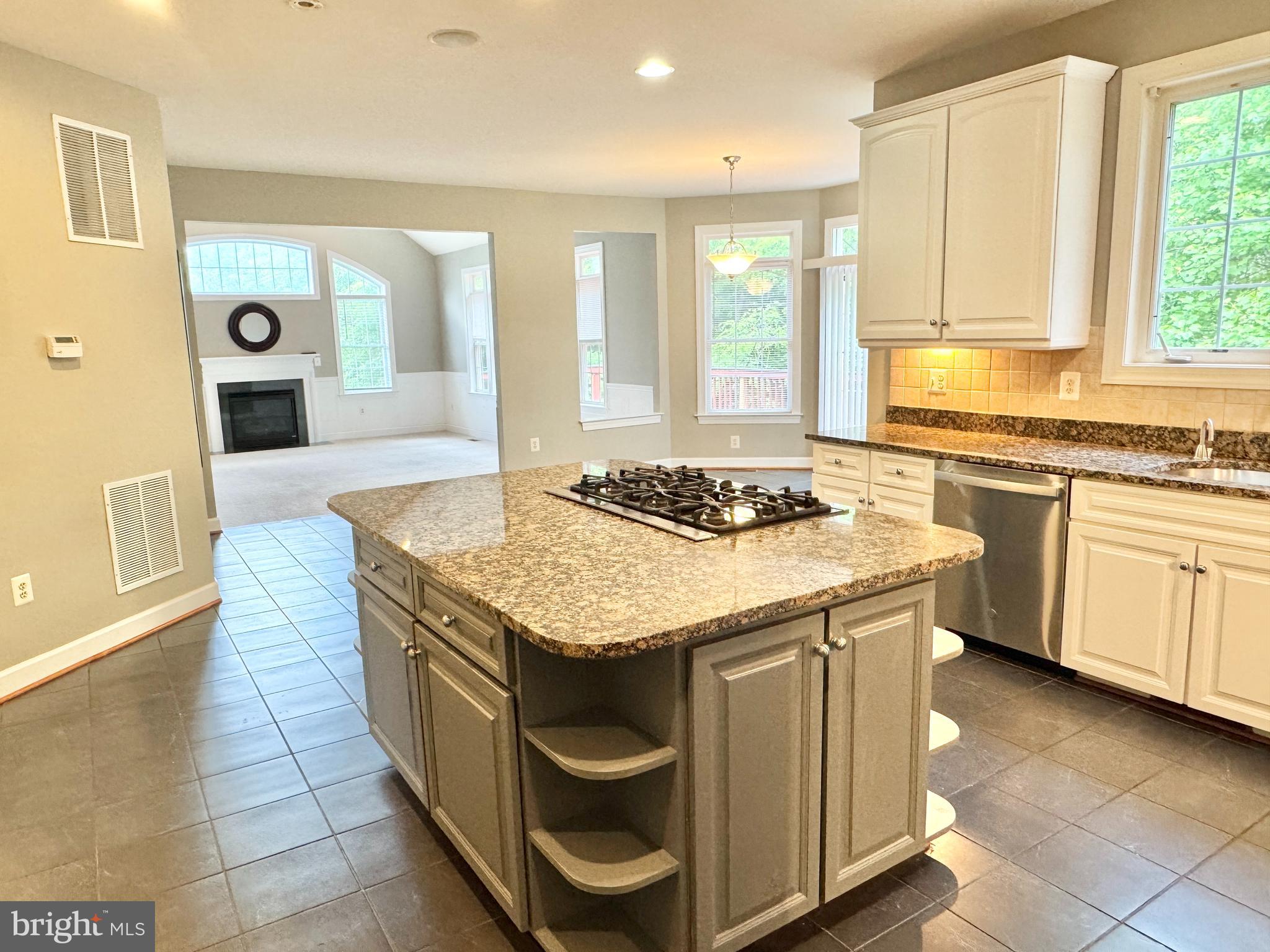 STONEWALL MANOR - Residential Lease