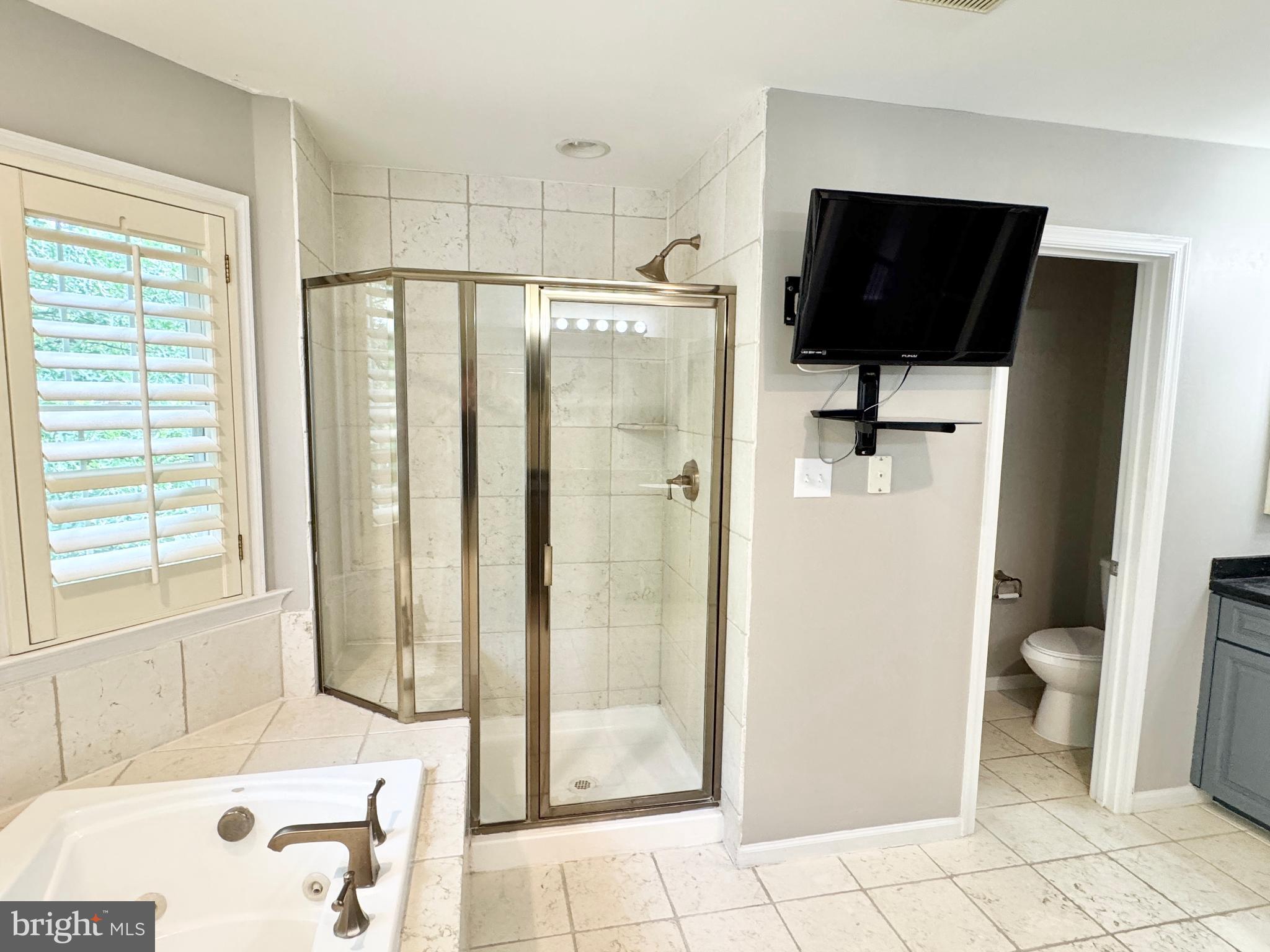 STONEWALL MANOR - Residential Lease