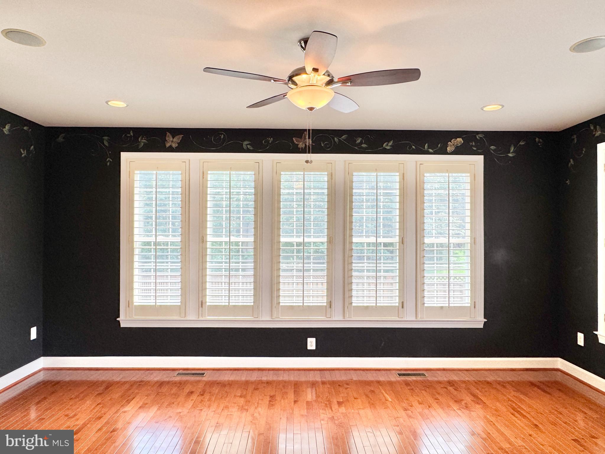 STONEWALL MANOR - Residential Lease