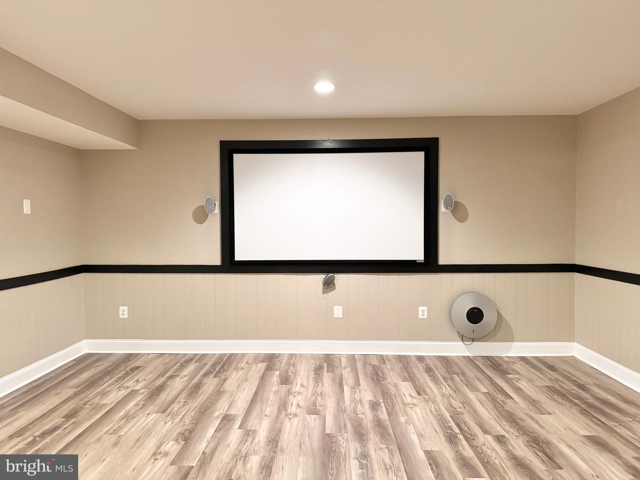 STONEWALL MANOR - Residential Lease