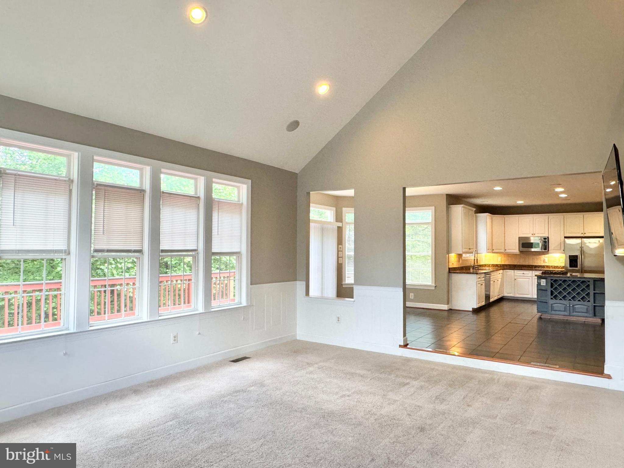 STONEWALL MANOR - Residential Lease