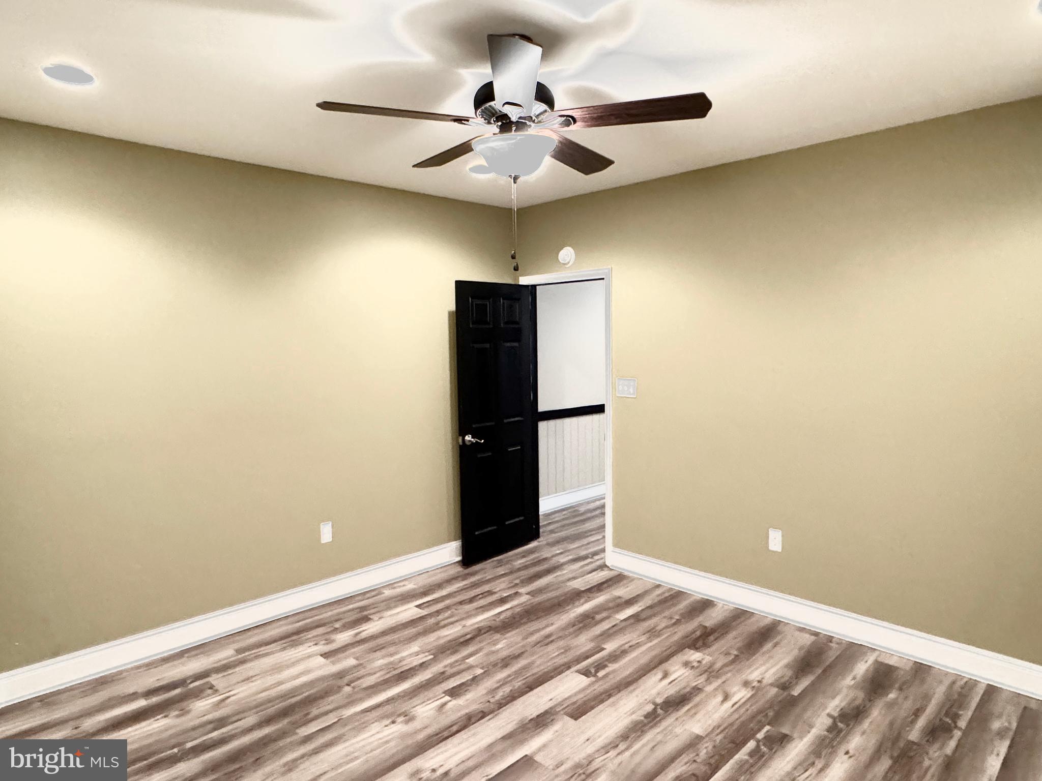 STONEWALL MANOR - Residential Lease