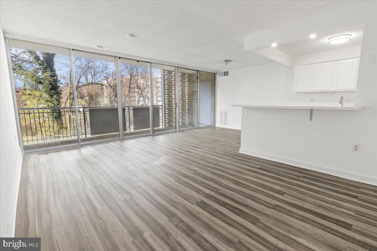 PRESIDENTIAL PARK - Residential