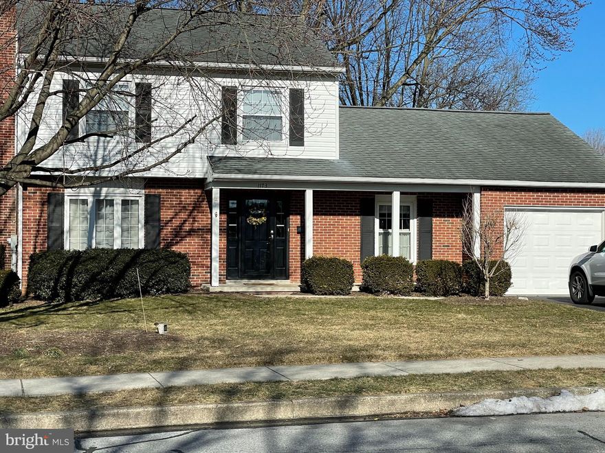 Open Floor Plan in this 2 story home.   Deep lot, Finished Basement, Updated Kitchen with Large Eat At Counter.   Heat Pump/Central Air.   Close to Rec Center, Schools, and Shopping.   Great Lincoln Heights Development Location.