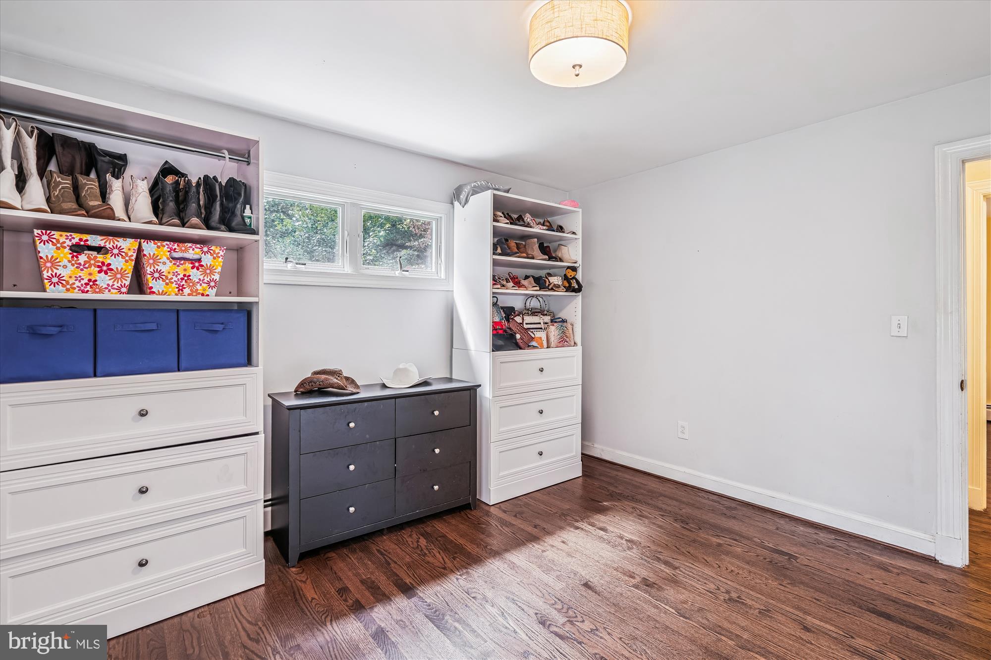 GRANBY WOODS - Residential