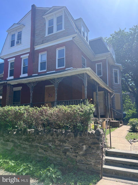 Townhouse For Sale - 330 W W Earlham Terrace<br/> PHILADELPHIA, PA 19144