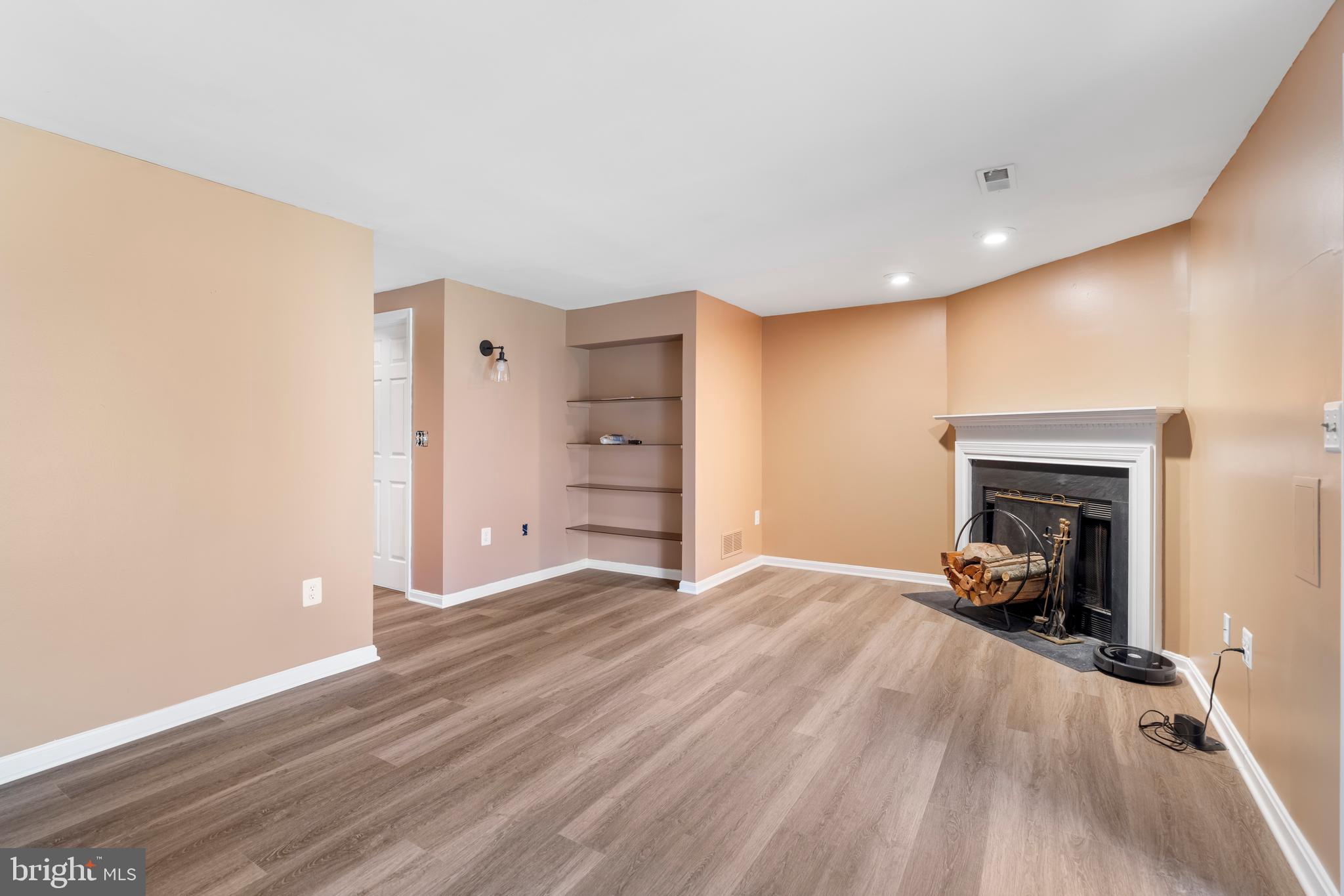 BARKSDALE - Residential Lease