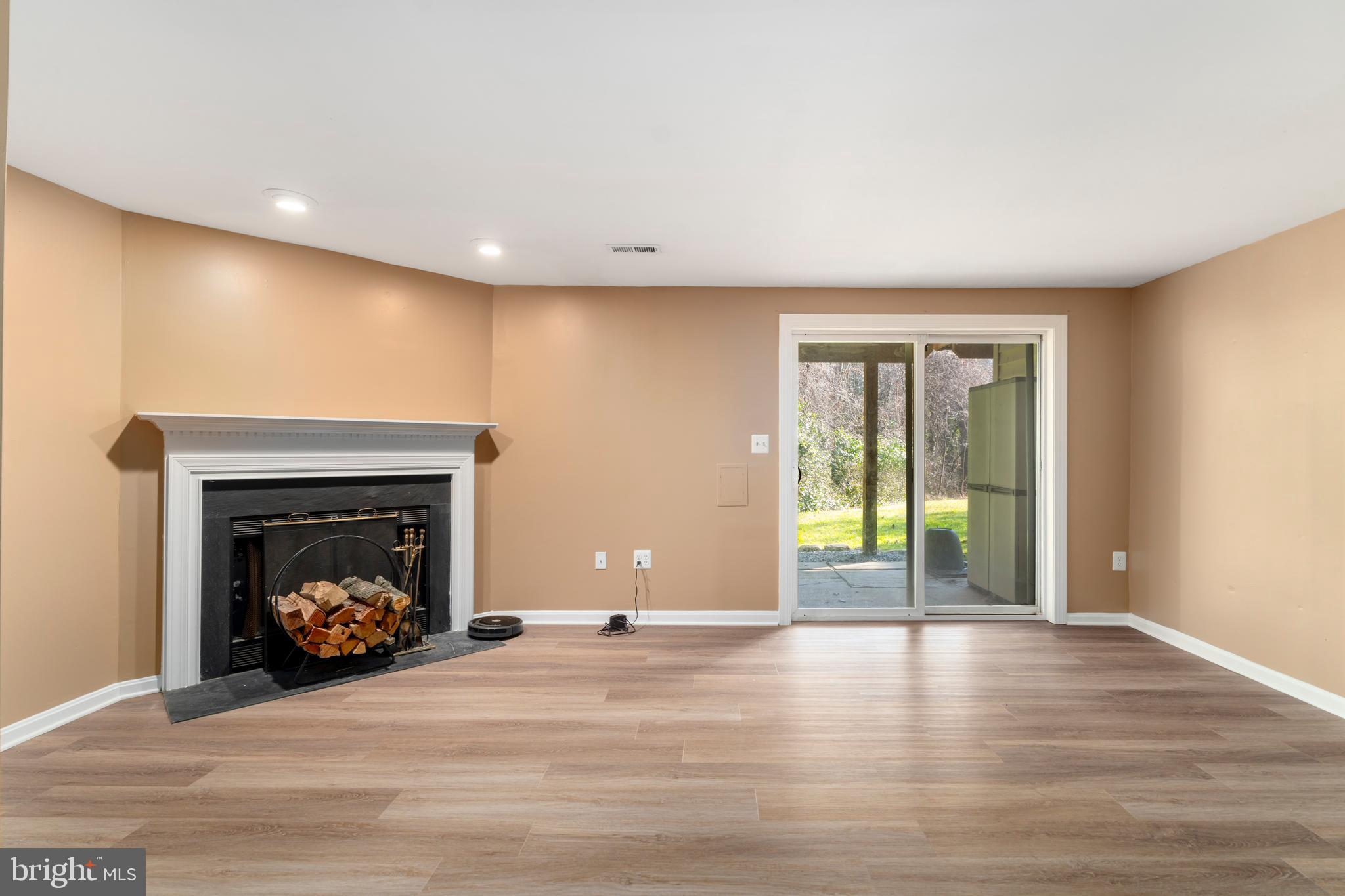 BARKSDALE - Residential Lease