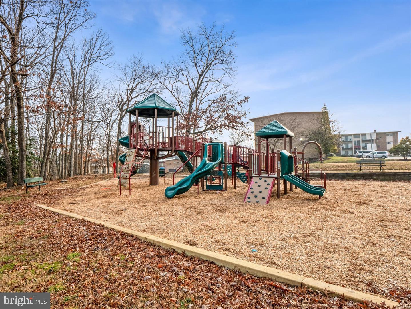 FRENCHMANS CREEK - Residential