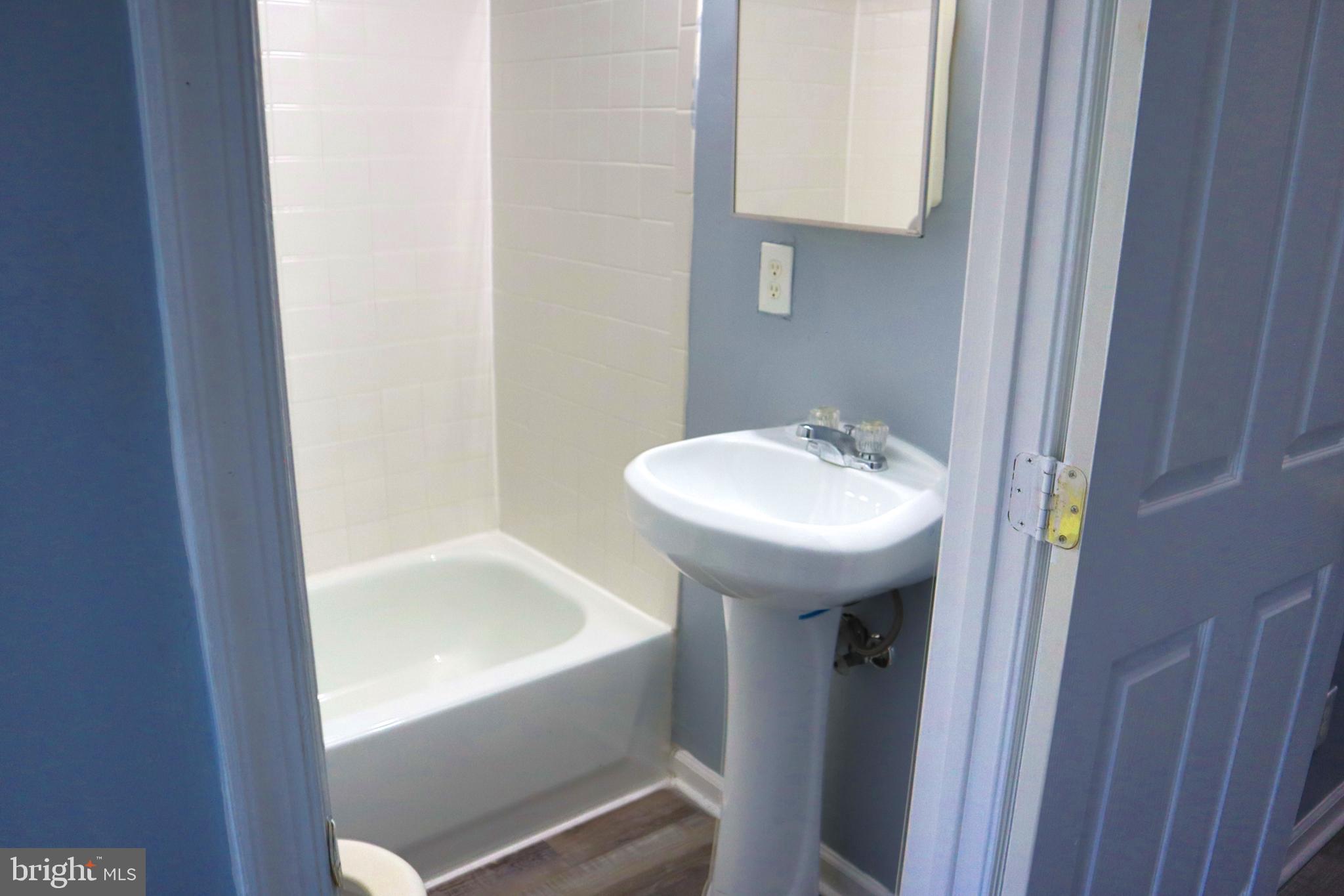 BOOTH-BOYD - Residential Lease