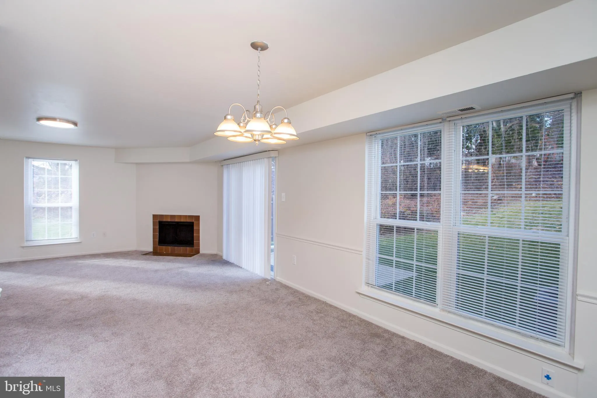 Southampton, Pennsylvania 18966, United States, 3 Bedrooms Bedrooms, ,3 BathroomsBathrooms,Residential,Active,248225