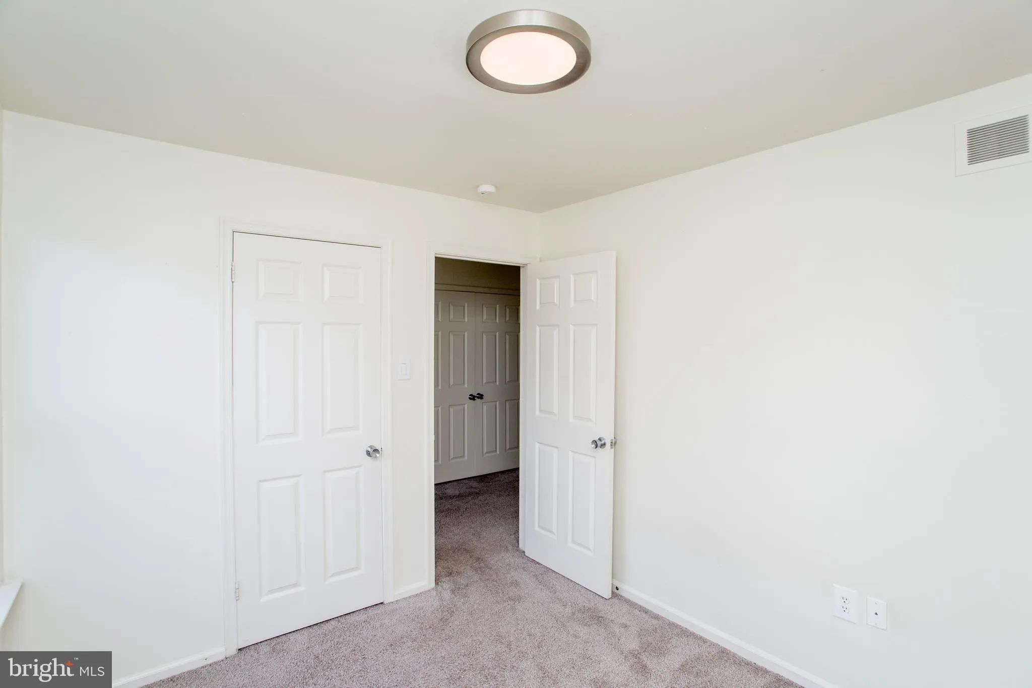 Southampton, Pennsylvania 18966, United States, 3 Bedrooms Bedrooms, ,3 BathroomsBathrooms,Residential,Active,248225