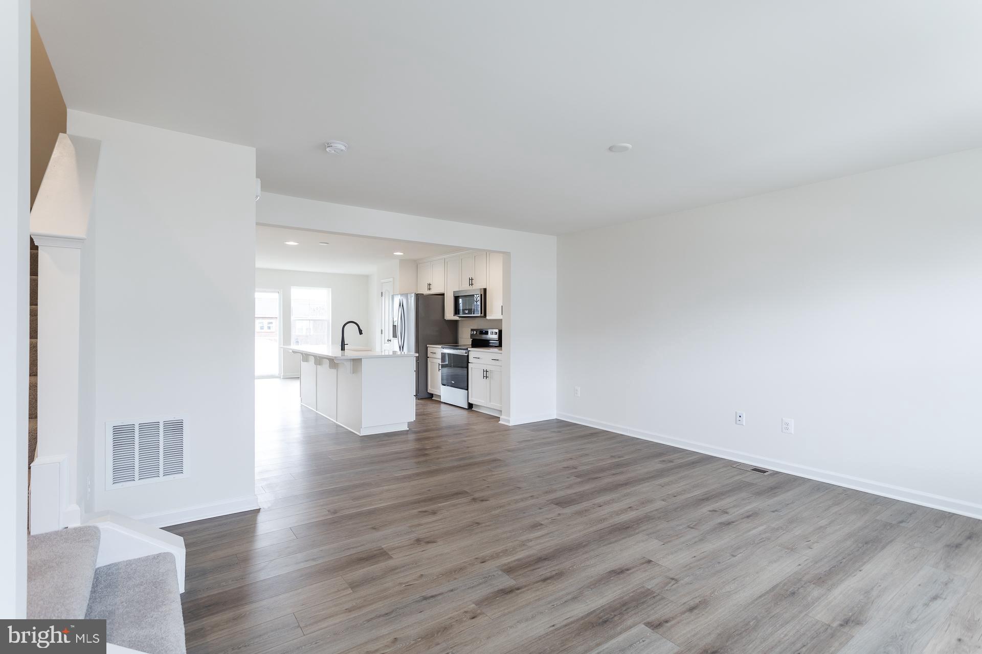 TOWNES AT TATE MANOR - Residential